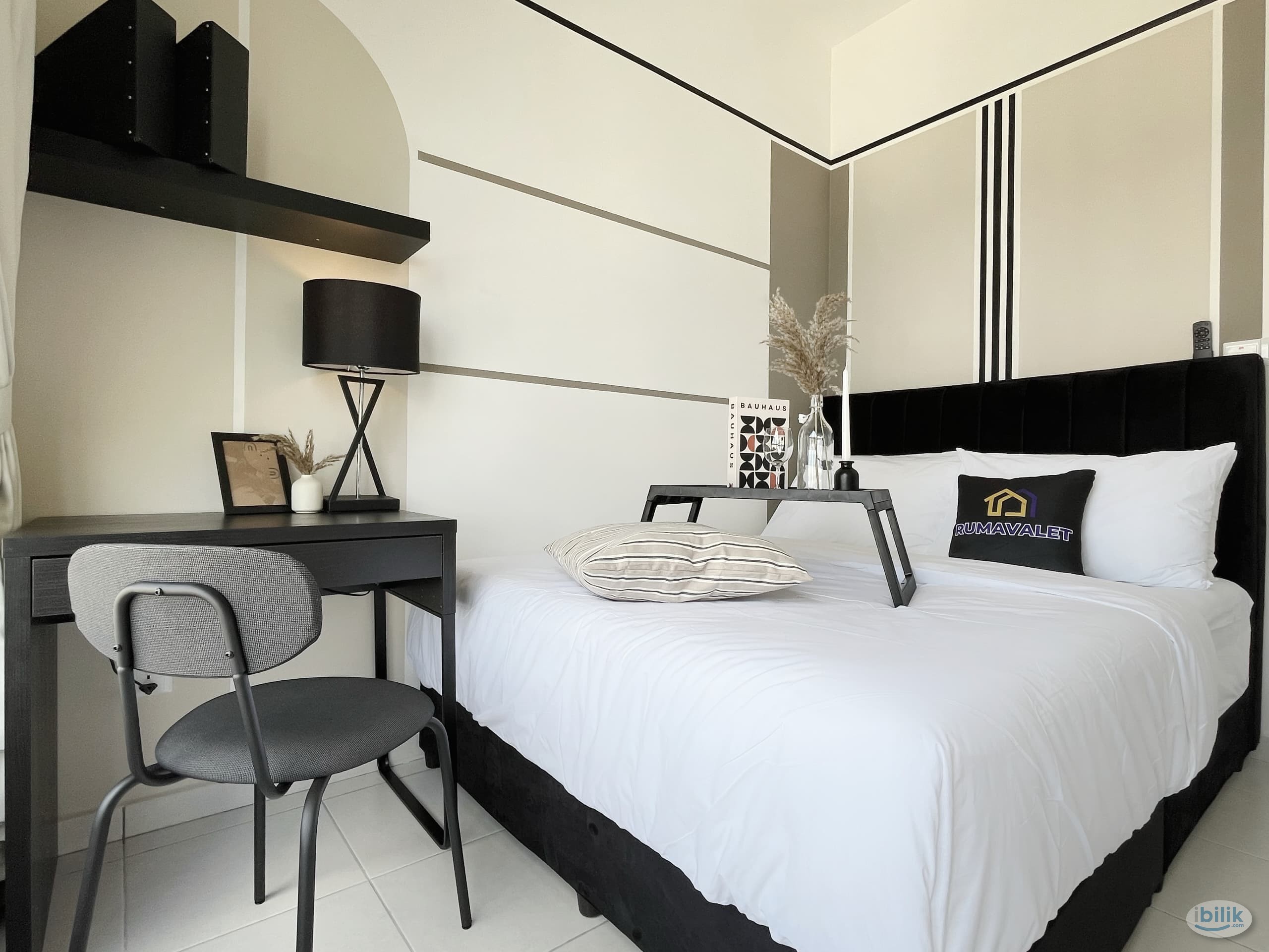 Middle Room | Meta Residence| 300 metres to MRT Putra Permai - Image 1