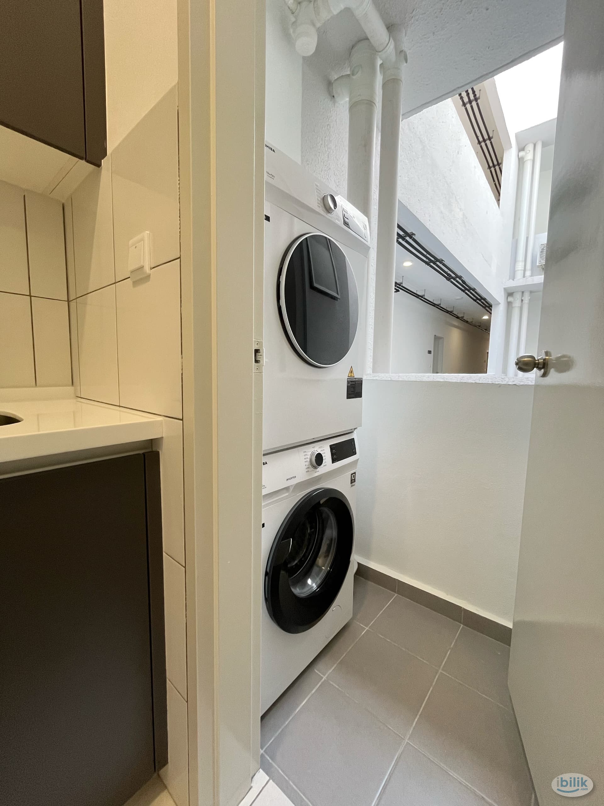 Middle Room | Meta Residence| 300 metres to MRT Putra Permai - Image 4