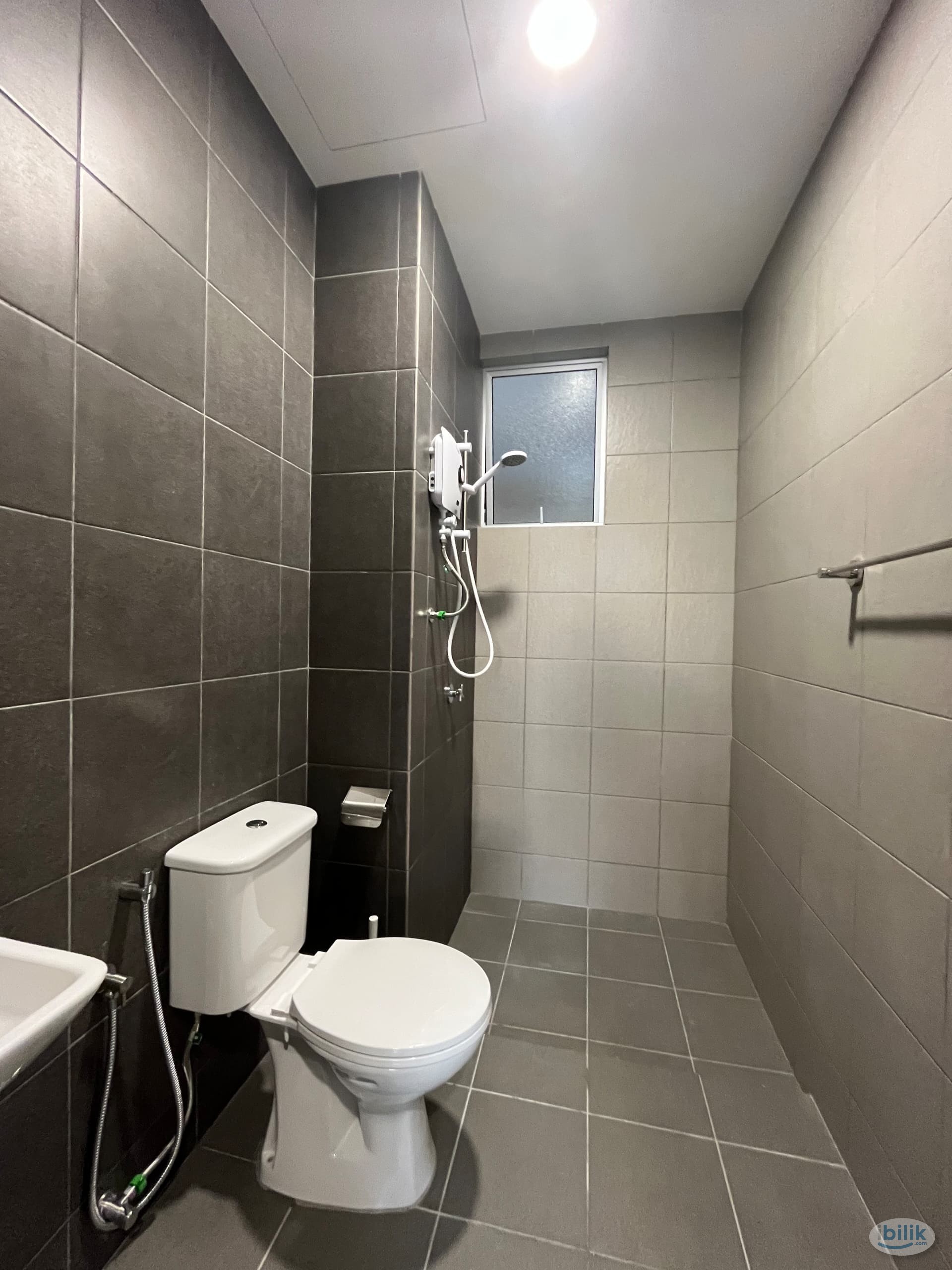 Middle Room | Meta Residence | 300 metres to MRT Putra Permai - Image 3