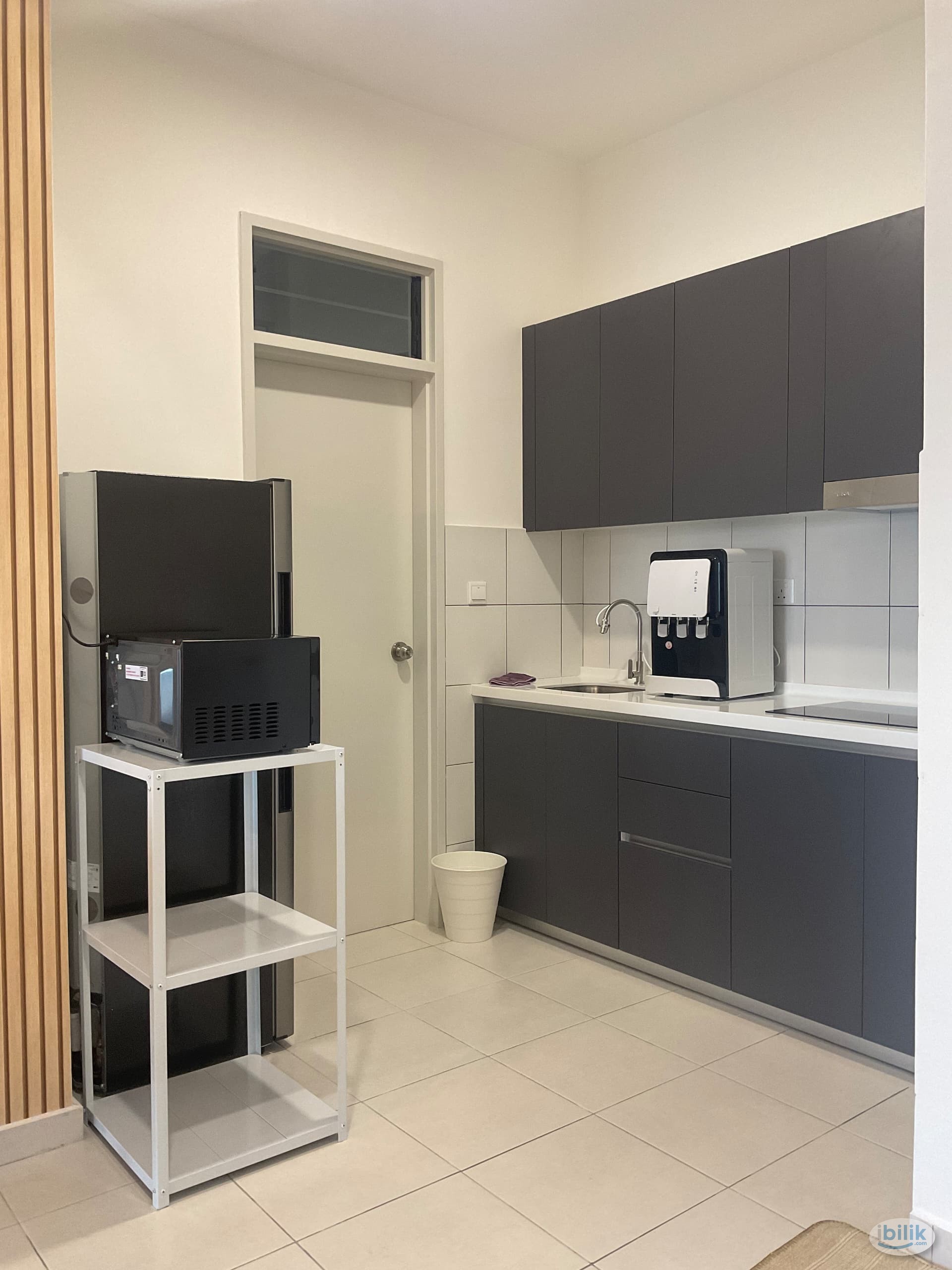 Middle Room | Meta Residence | 300 metres to MRT Putra Permai - Image 4