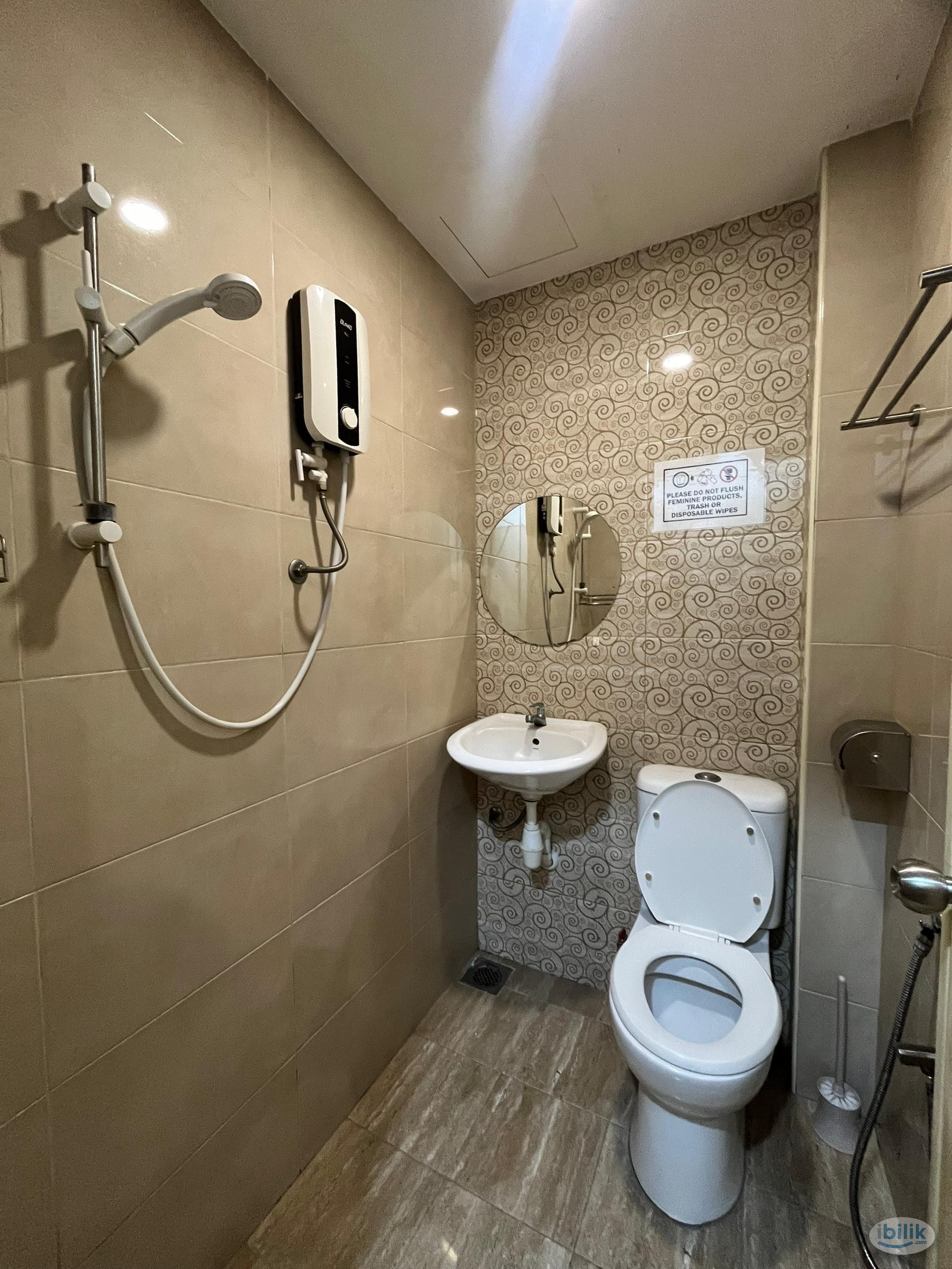 The cheapest room at Bukit bintang 🔥 | LIMITED TIME ONLY ❗ 5 MINS TO LRT HANG TUAH 🚆 - Image 2