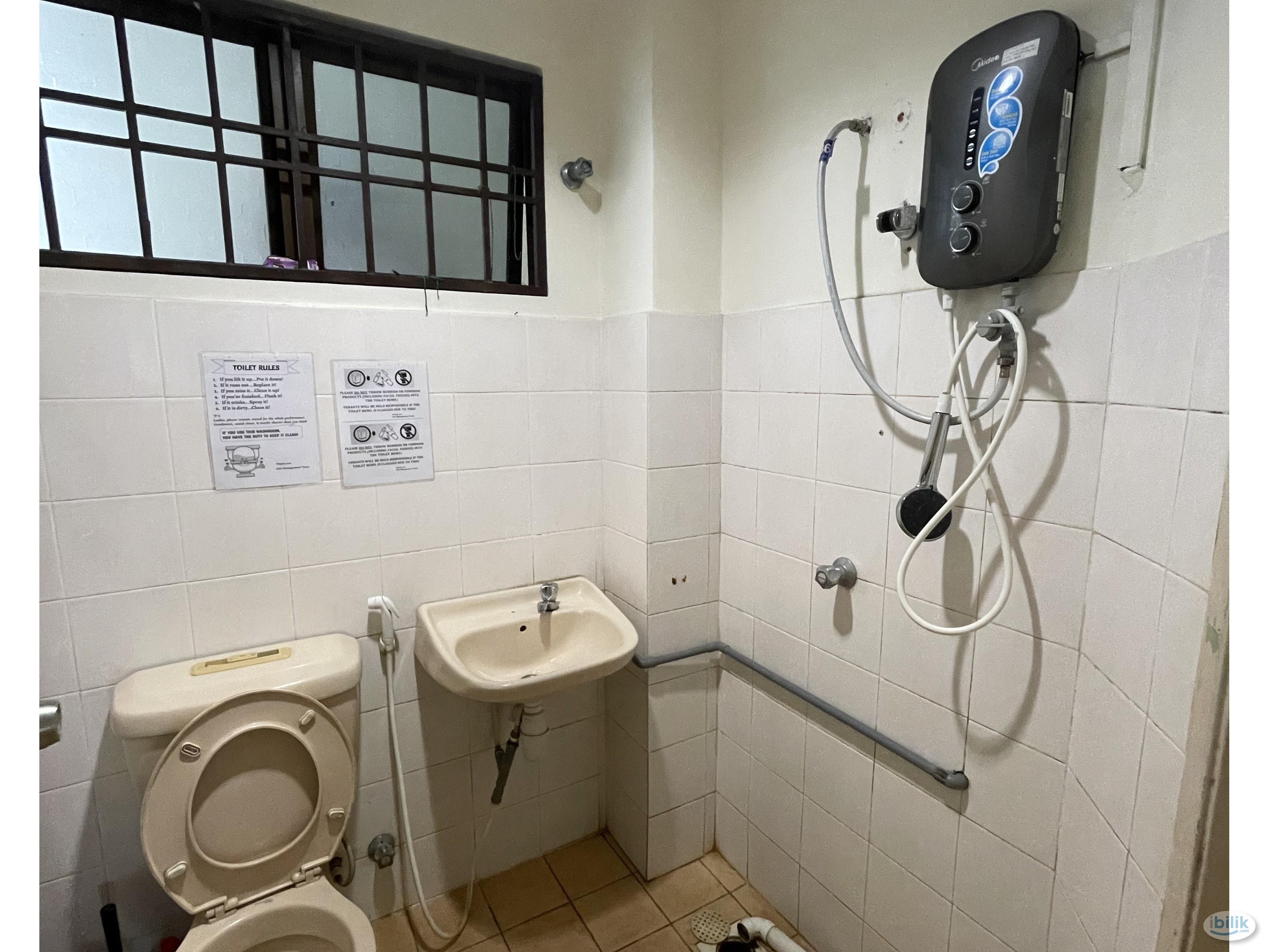 🥴HUGE & BUDGET MIDDLE ROOM FOR RENT AT BANDAR UTAMA☺️VIEW TO BELIEVE😇IMMEDIATELY MOVE IN💨 - Image 4