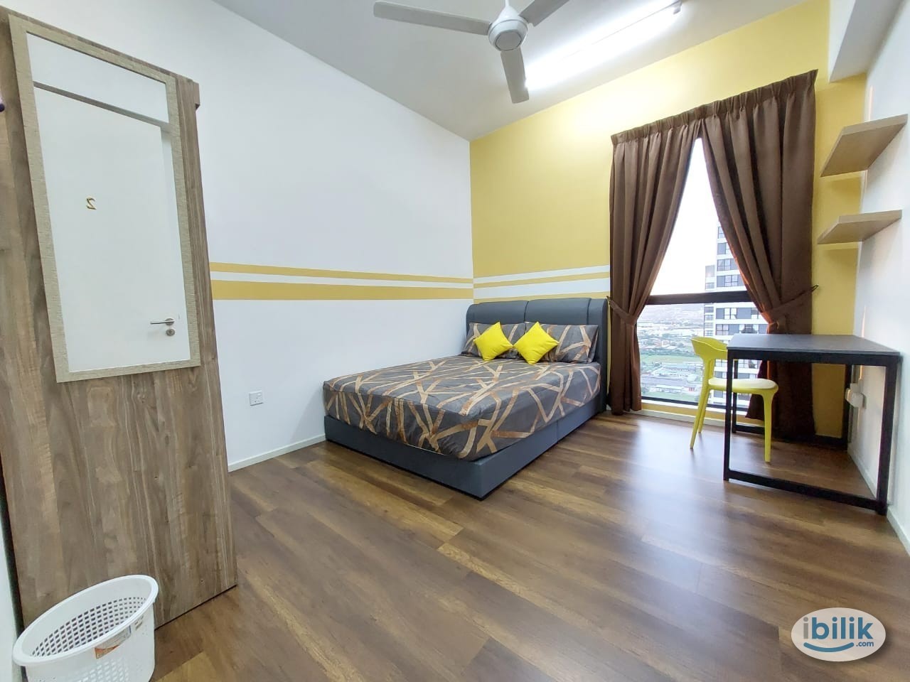 Middle Room at Pusat Bandar Puchong, Puchong - Image 1