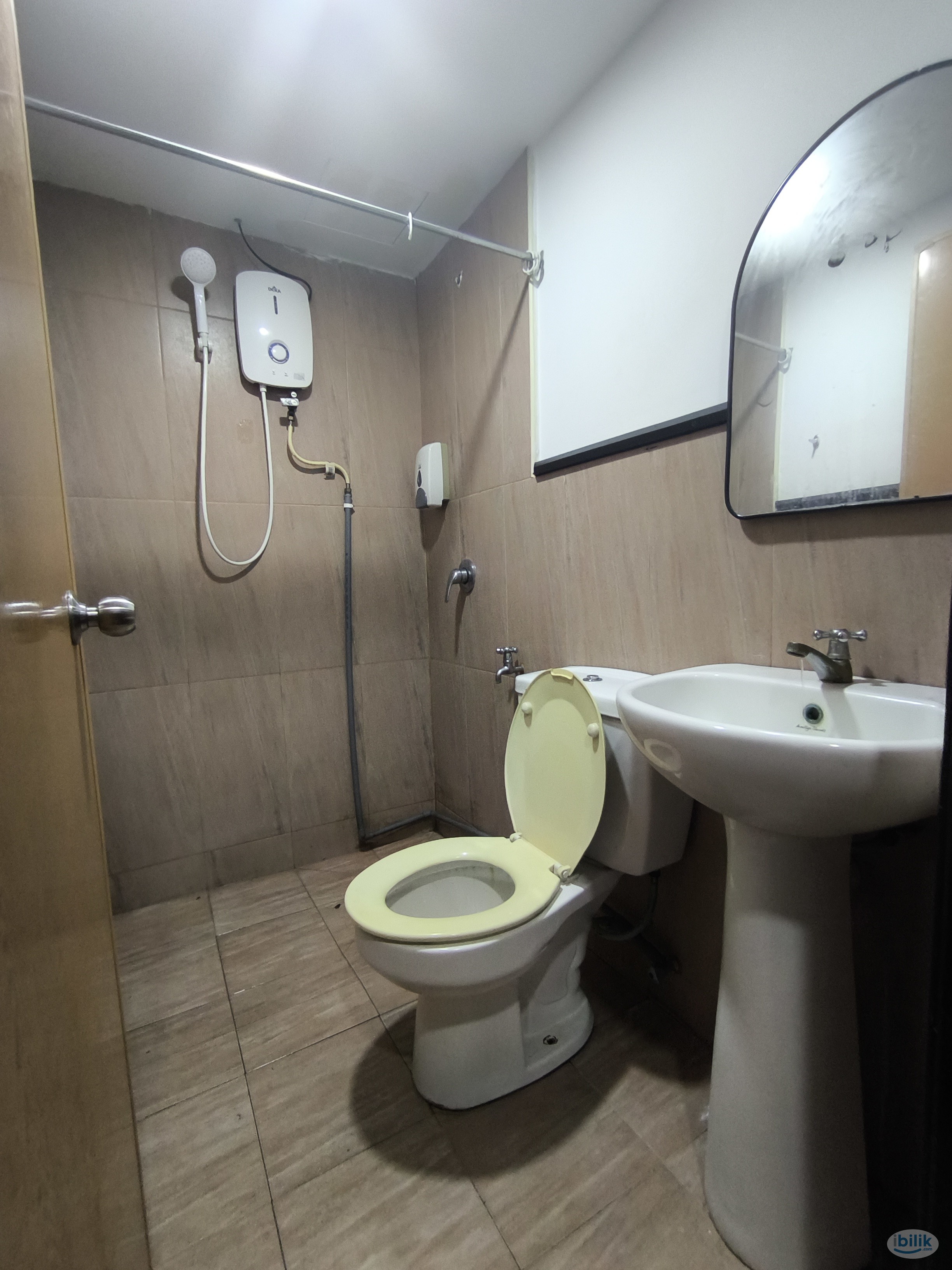 🏠 Queen Bed Room 🏠 🏢 Anthill+ Puchong 🏢 🛏️ Fully Furnished 🛏️ 📍 Great Location 📍 📞 Inquire Now 📞 - Image 3