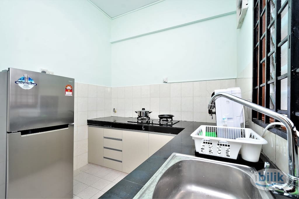 Medium room opposite Pavilion Bukit Jalil - Image 1