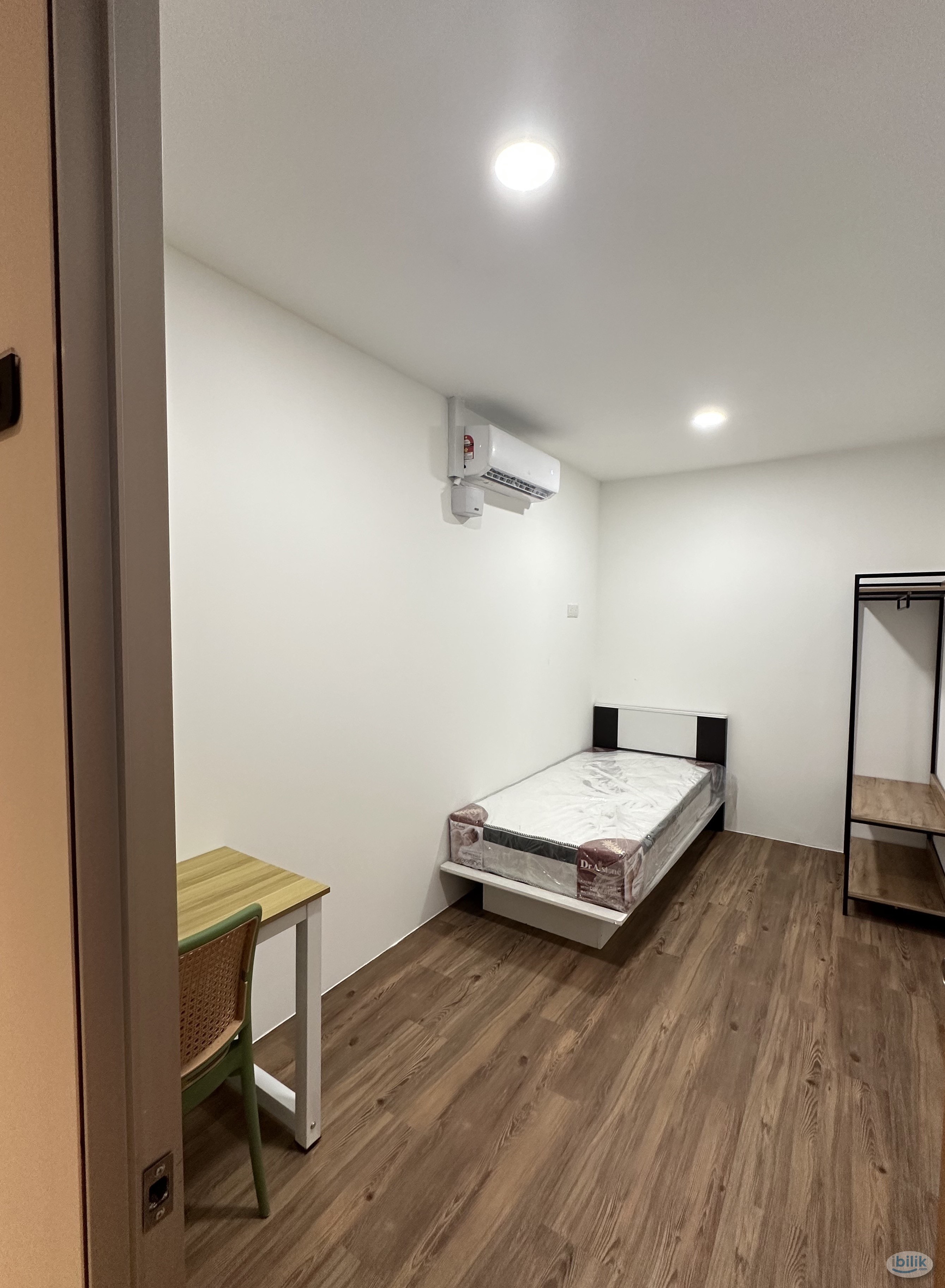 Zero deposit🔥Single Bedroom🔥 @Hotel Newton @Shah Alam, Subang Permai Near Subang Airport😍💫 - Image 1