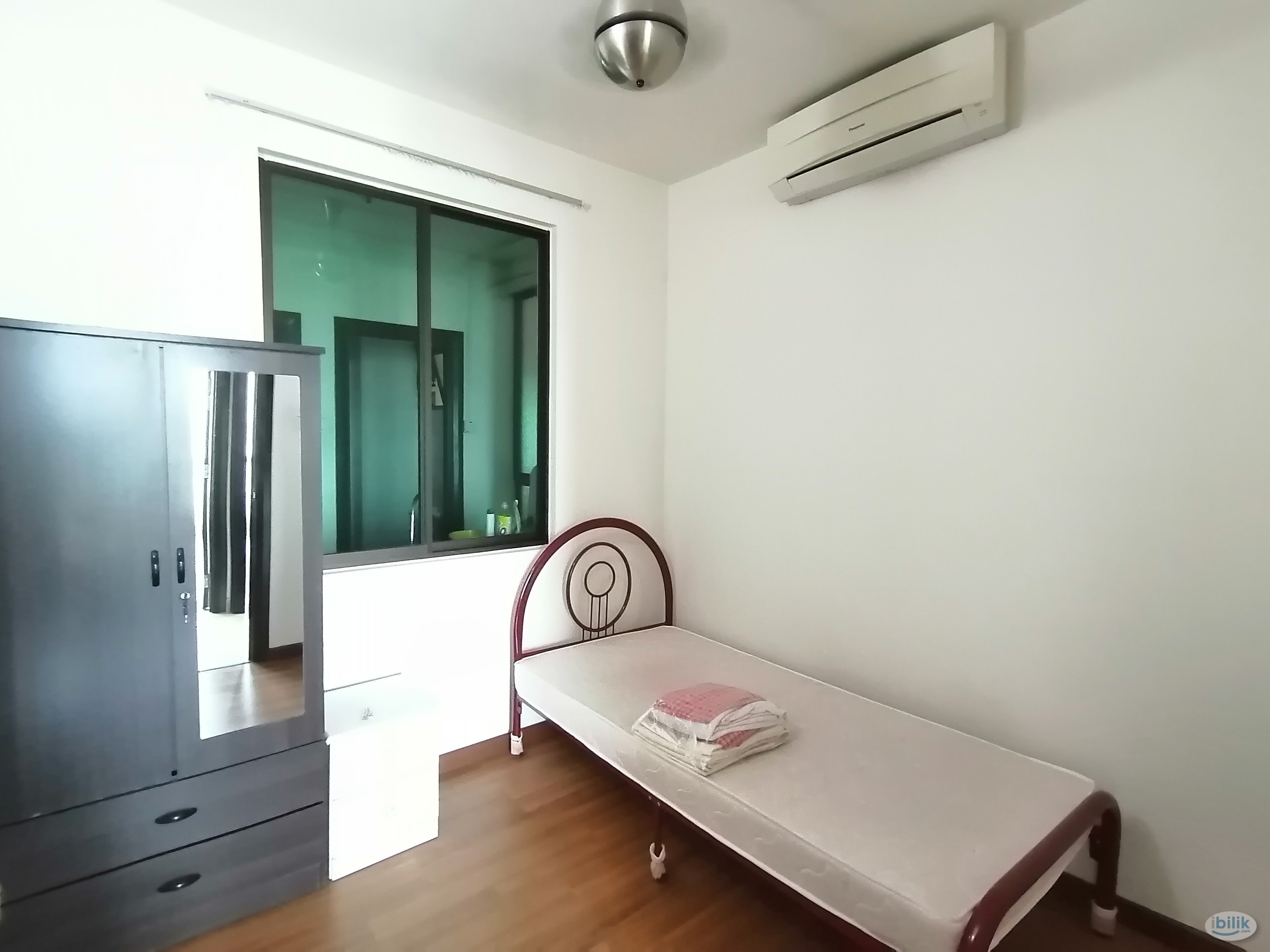 Furnished Middle Room near Midvalley - Image 2