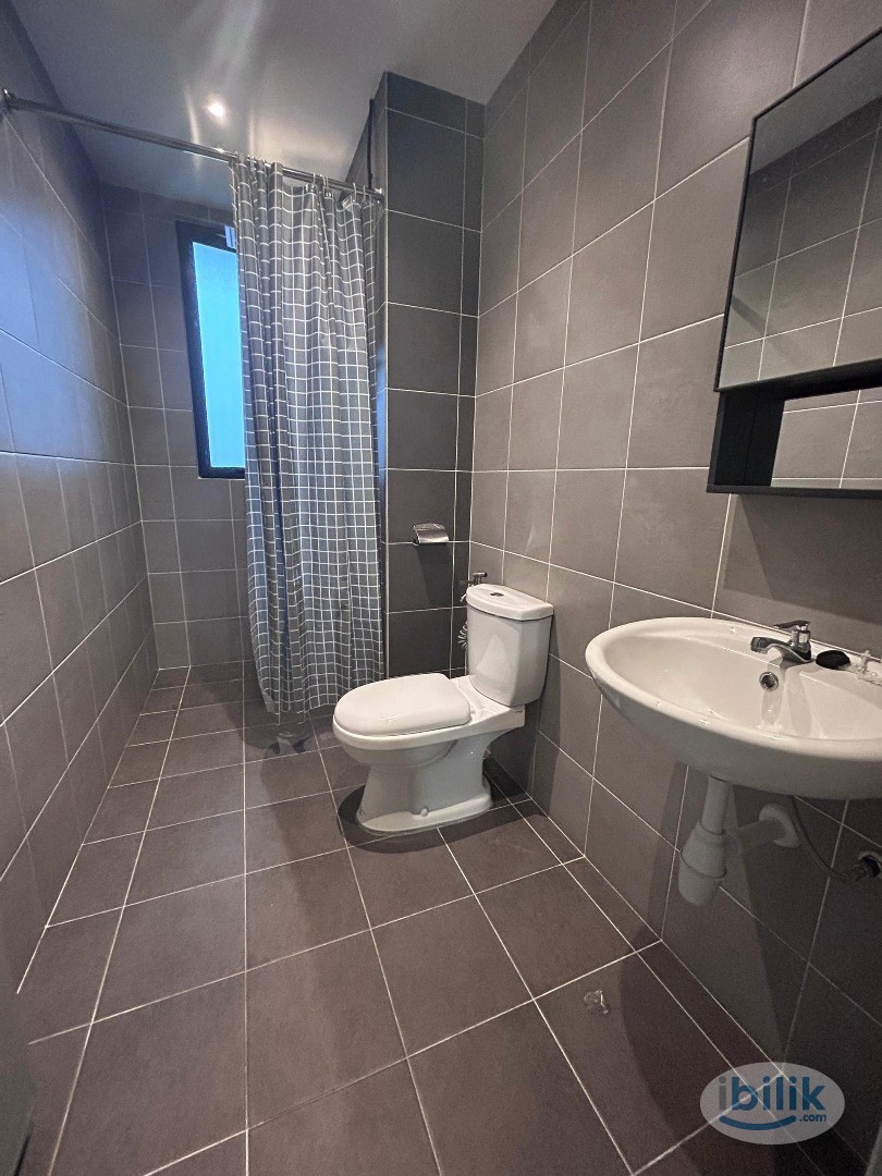 The Netizen, Bandar Tun Hussein Onn, Female Middle Room for rent - Image 2
