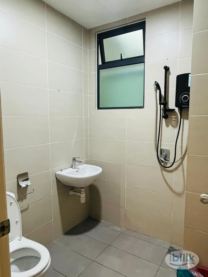Cozy Single Room at Fortune Perdana Lakeside, Kepong - Image 5