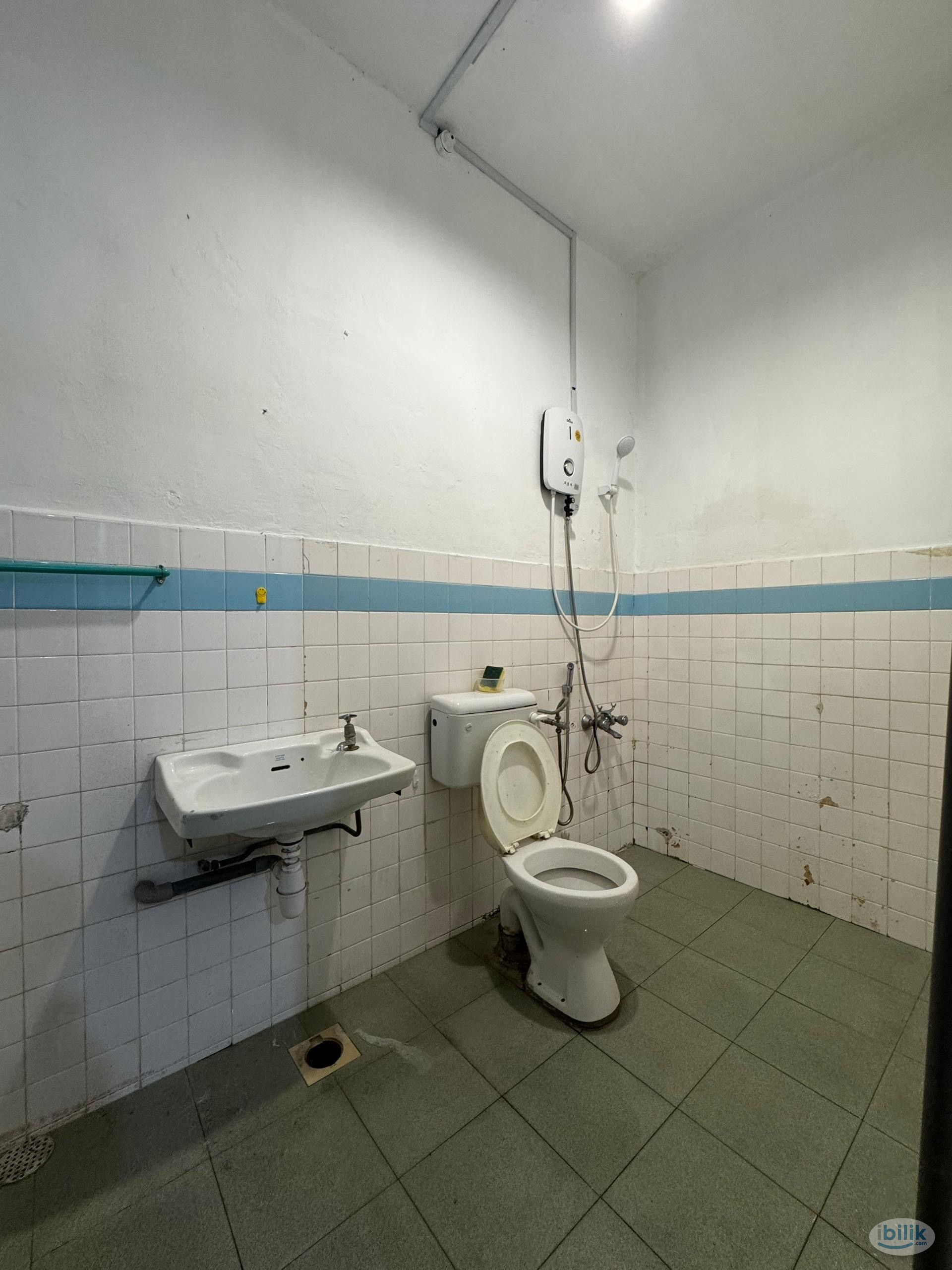 🔥🔥LOW DEPOSIT🔥🔥Master Room at Taman Sentosa  Johor, Malaysia - Image 2