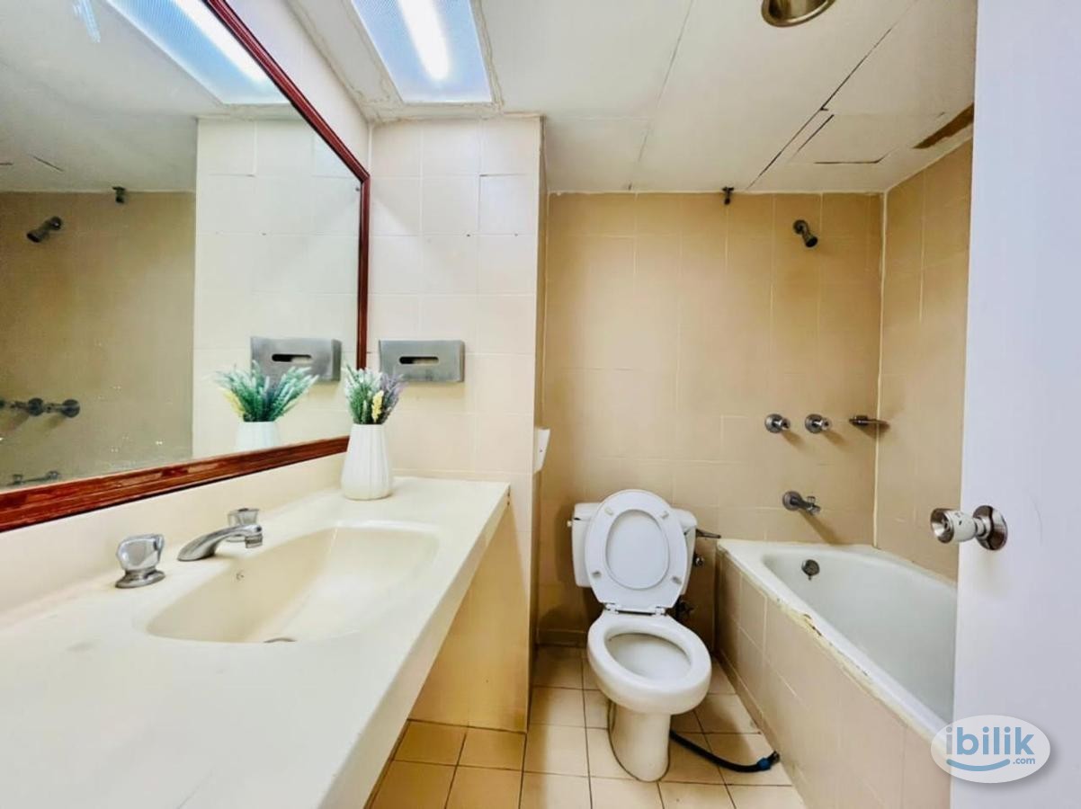 Middle Room at Hotel M1 - Image 2