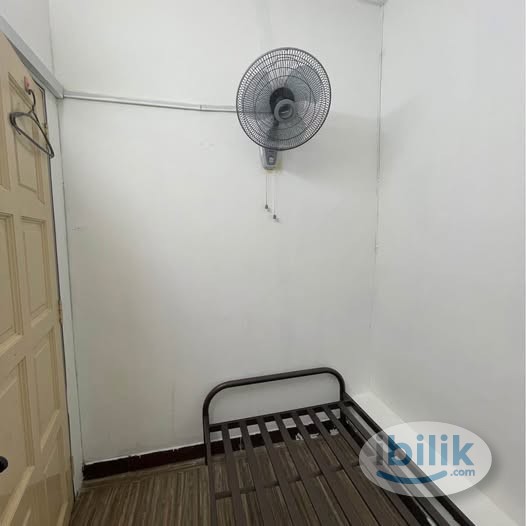 🚶🏽‍♀️‍➡️350M WALK TO BAHAGIA LRT SUPER LOW BUDGET SINGLE ROOM FOR RENT🤗 🔥MOVE IN IMMEDIATELY🌈TRUSTED AGENT🌈 - Image 1