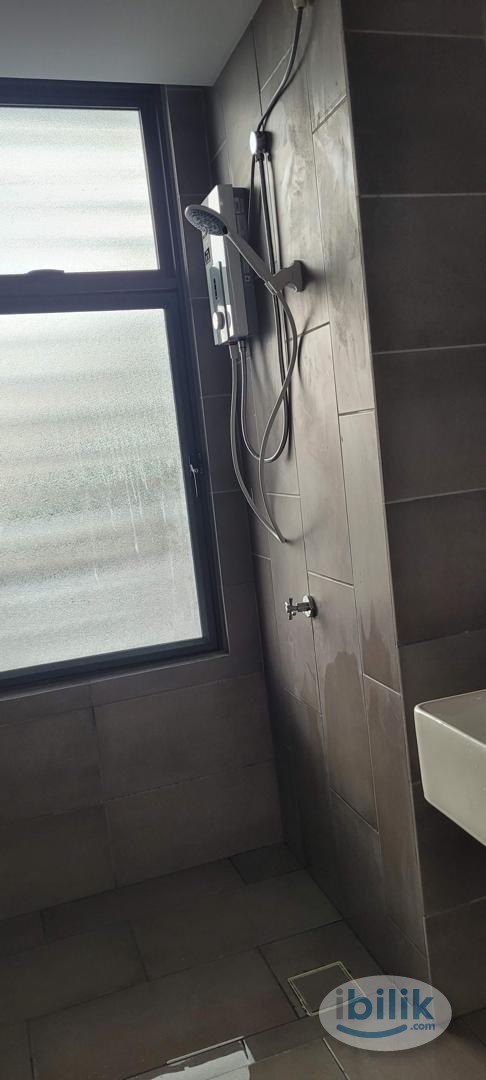 Small Room for Rent @ Majestic Maxim, Taman Connaught – Female Only Unit - Image 5