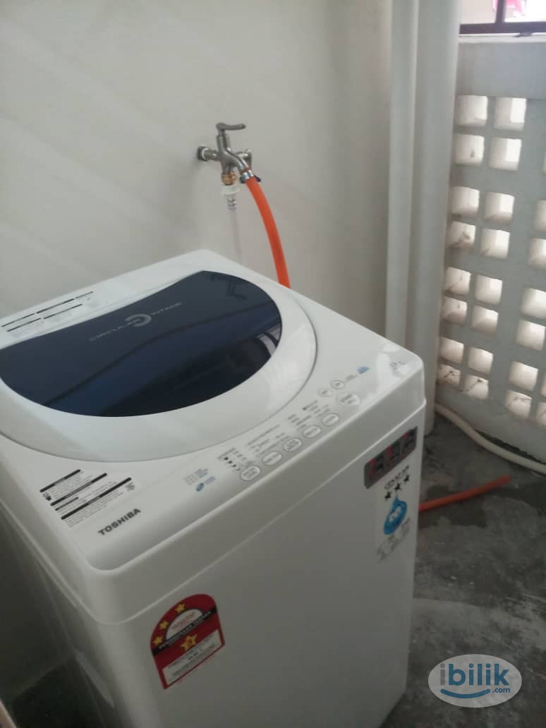 Master Room at Akasia Apartment, Setia Alam - Image 1