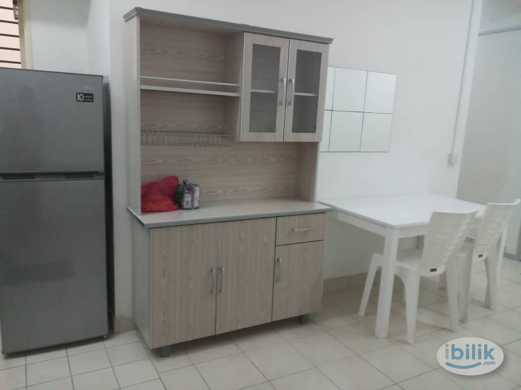 Master Room at Akasia Apartment, Setia Alam - Image 2
