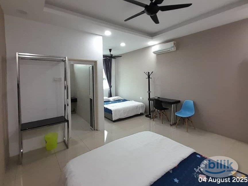 Master Bedroom at D'Mansion Condo, Jelutong. - Image 2
