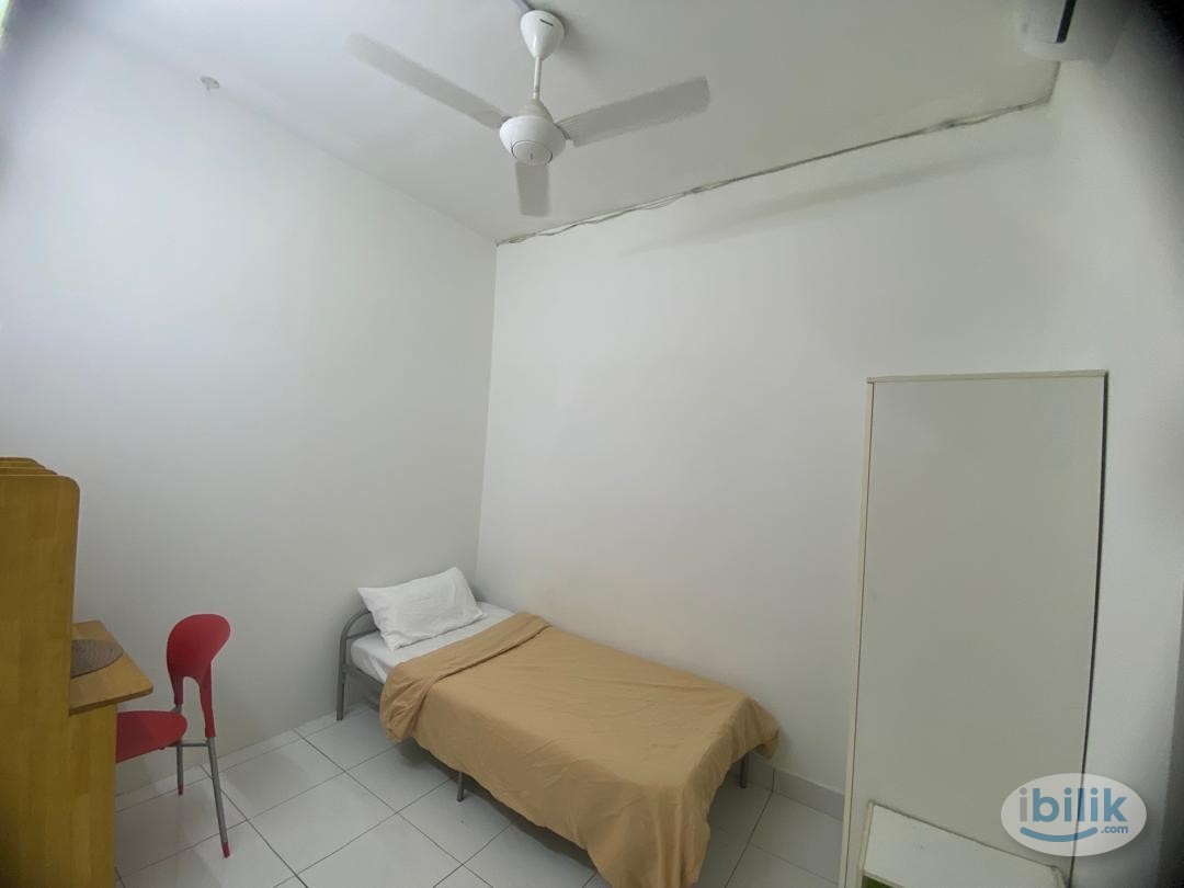 Single Room at Pelangi Utama DEF, Bandar Utama - Image 1