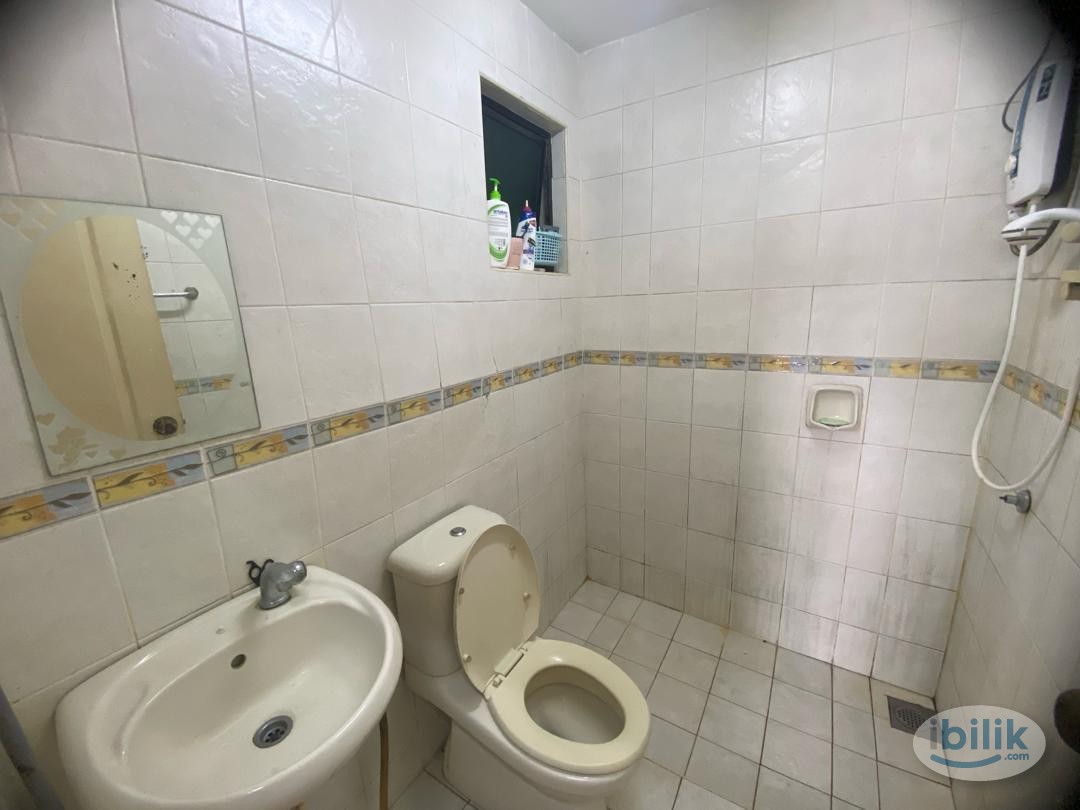 Single Room at Pelangi Utama DEF, Bandar Utama - Image 2