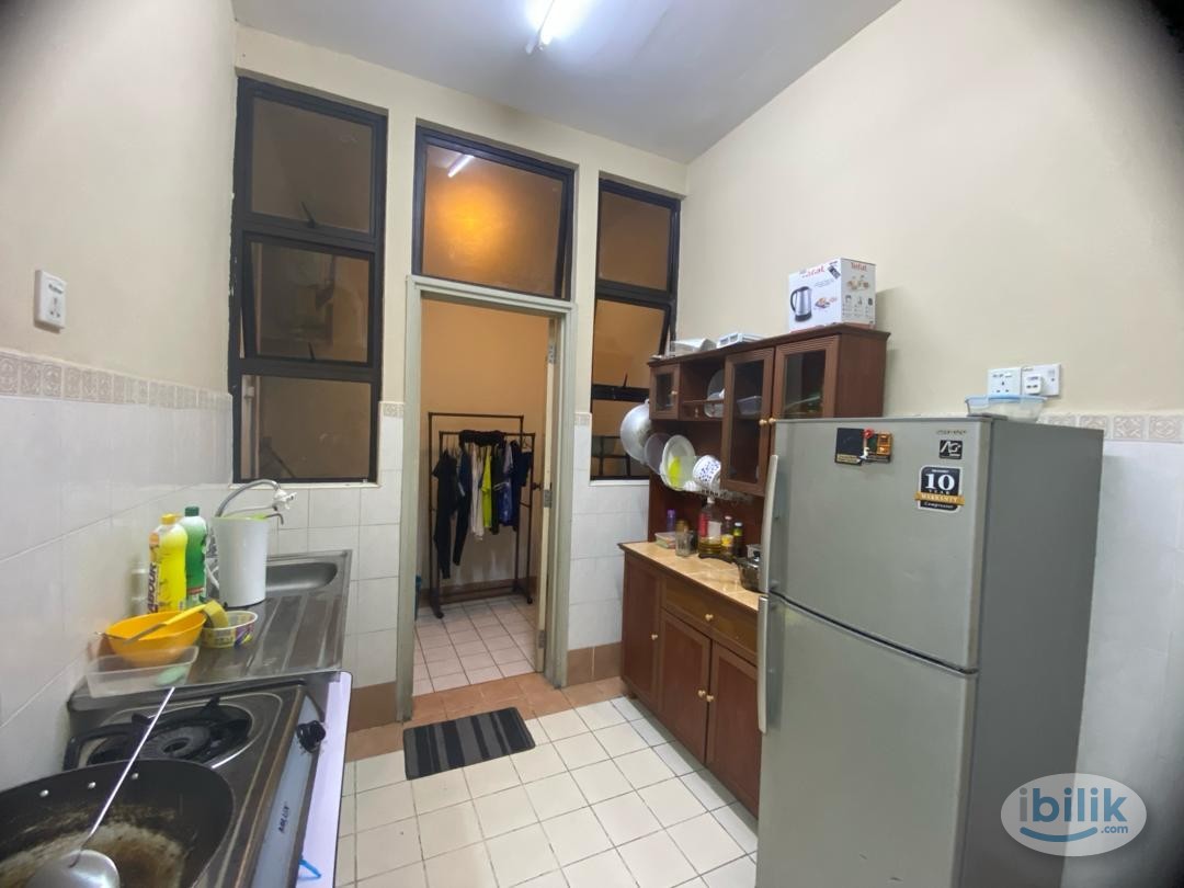 Single Room at Pelangi Utama DEF, Bandar Utama - Image 3