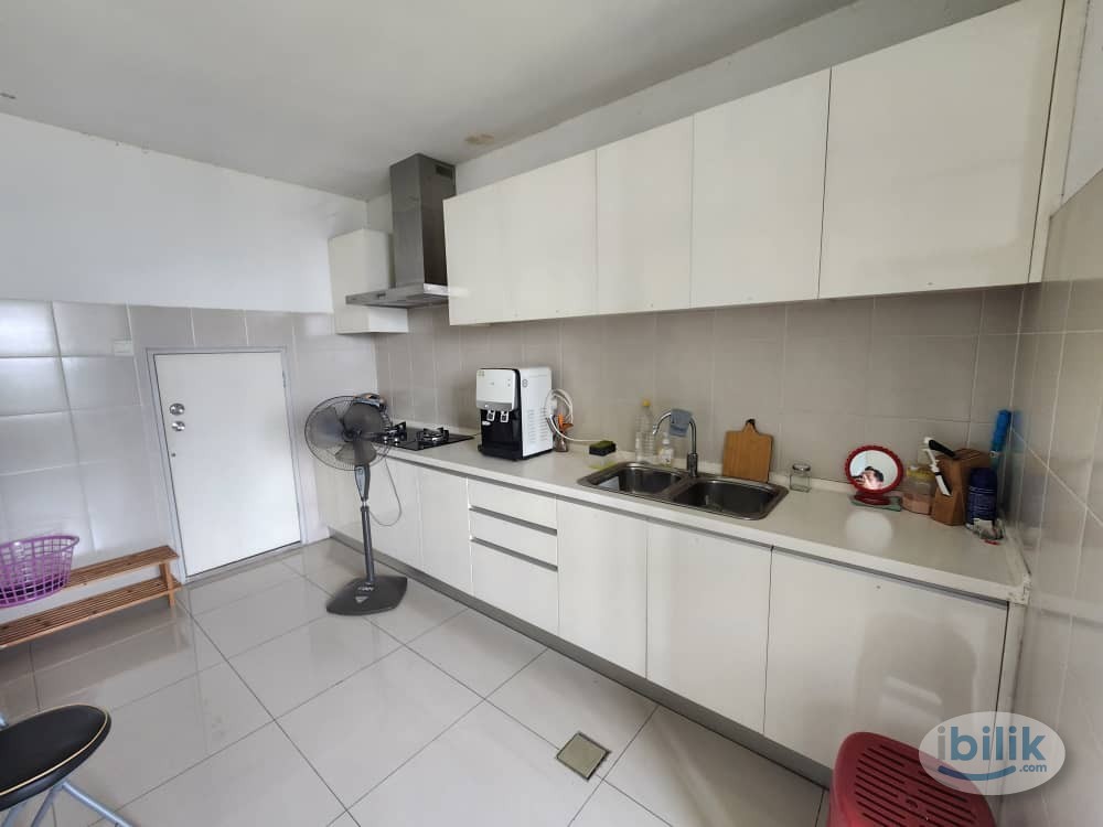 5 min Walking distance to Central I-City - Image 5