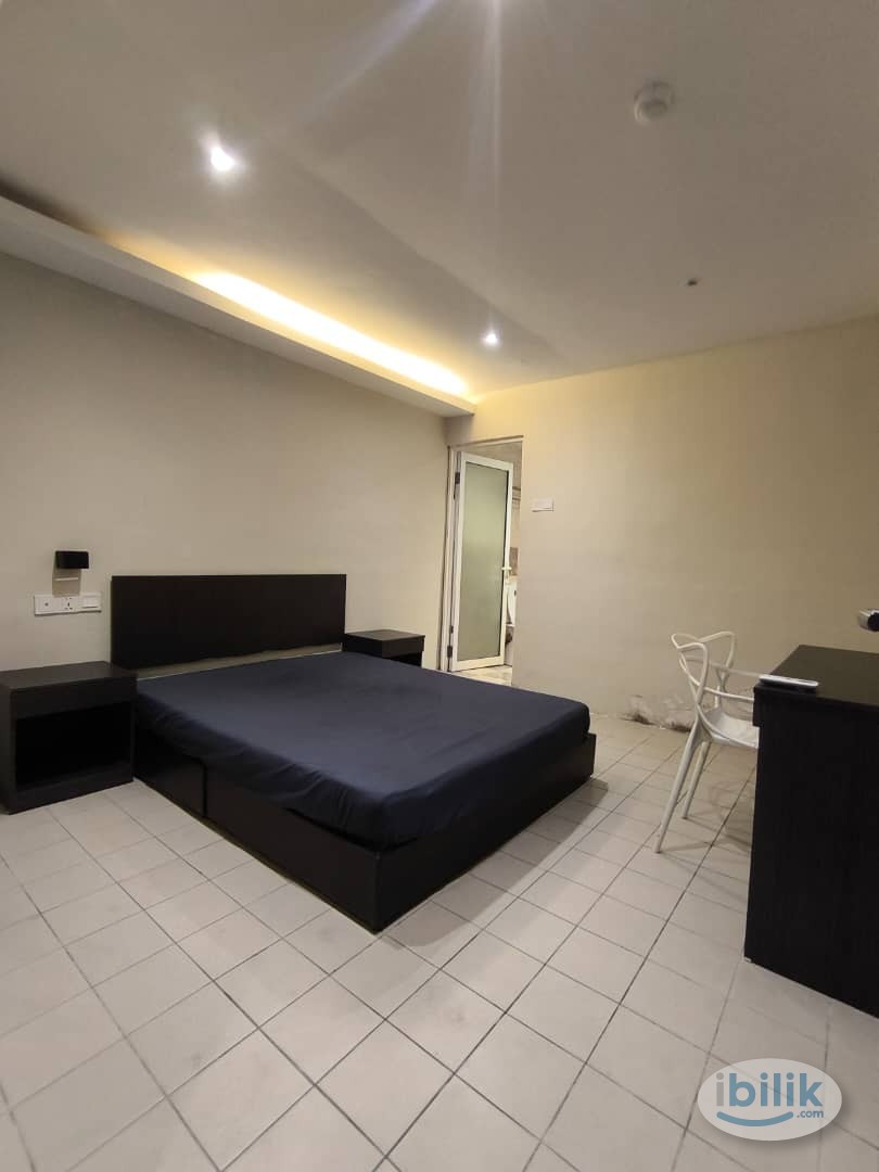 Master Room With Private Bathroom😮🔥‼️Near Sunway Pyramid 3 min Walking,McDonalds,KFC,Burger King🛜Free Utilities & Wifi🌟L - Image 1