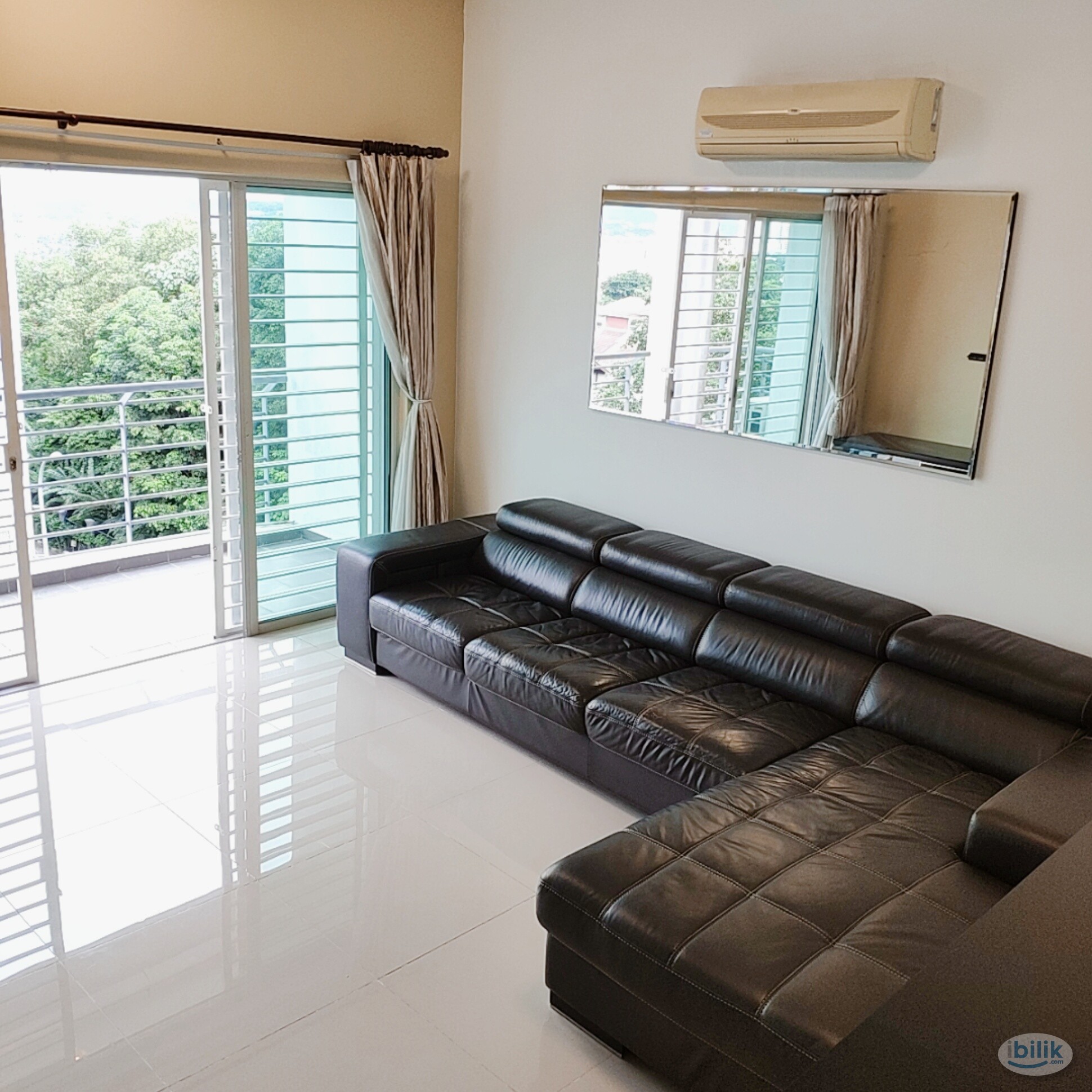 Master Room, Aircon at Bayan Villa, Seri Kembangan near UPM, Olive Hill, IMU, TPM Pavilion Bukit Jalil, MINES, Hosp Serd - Image 3