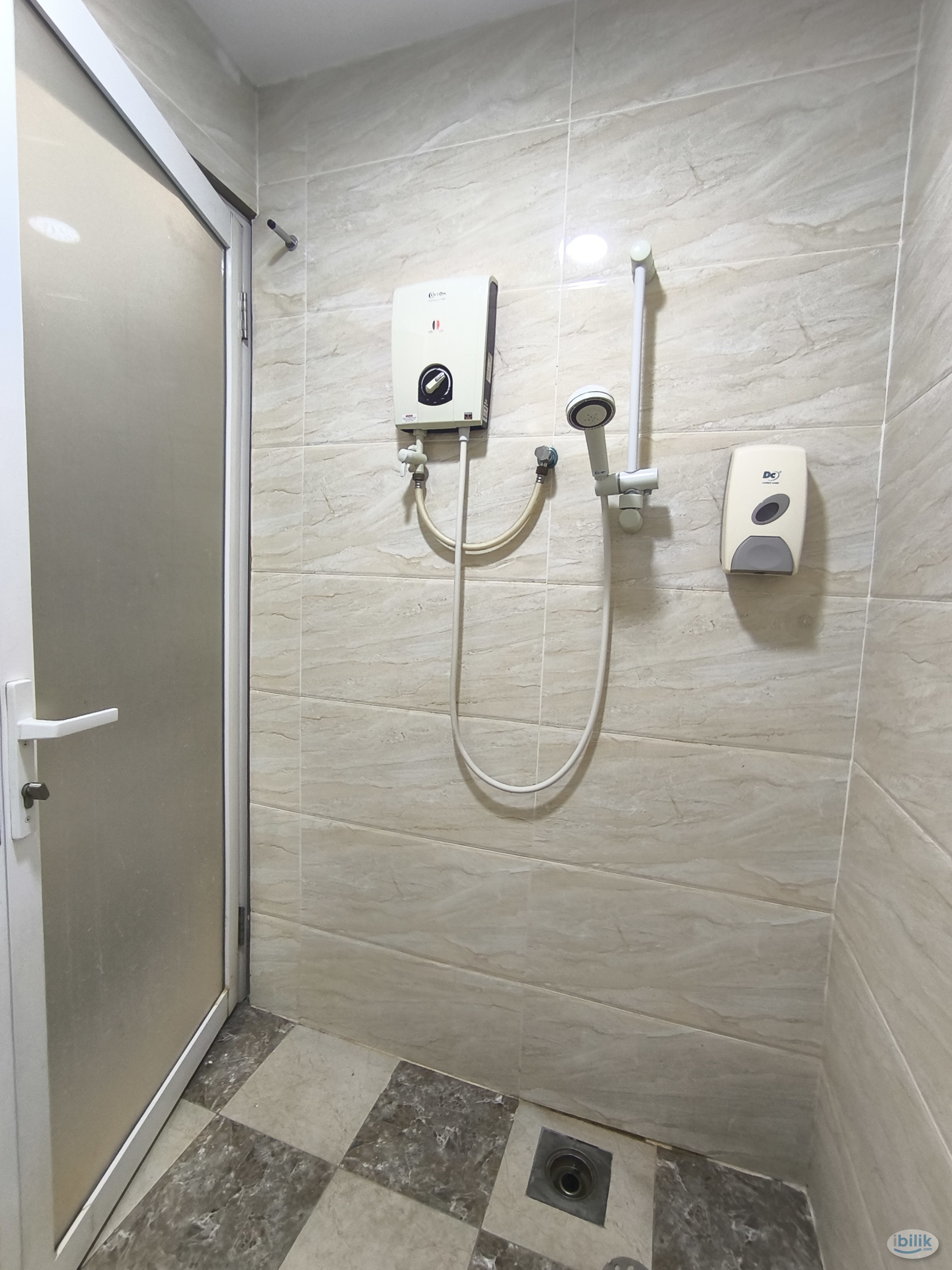 🌟 Spacious Single Room with Co-Living @ Q Inn PJS 8 Bandar Sunway🌟 - Image 3