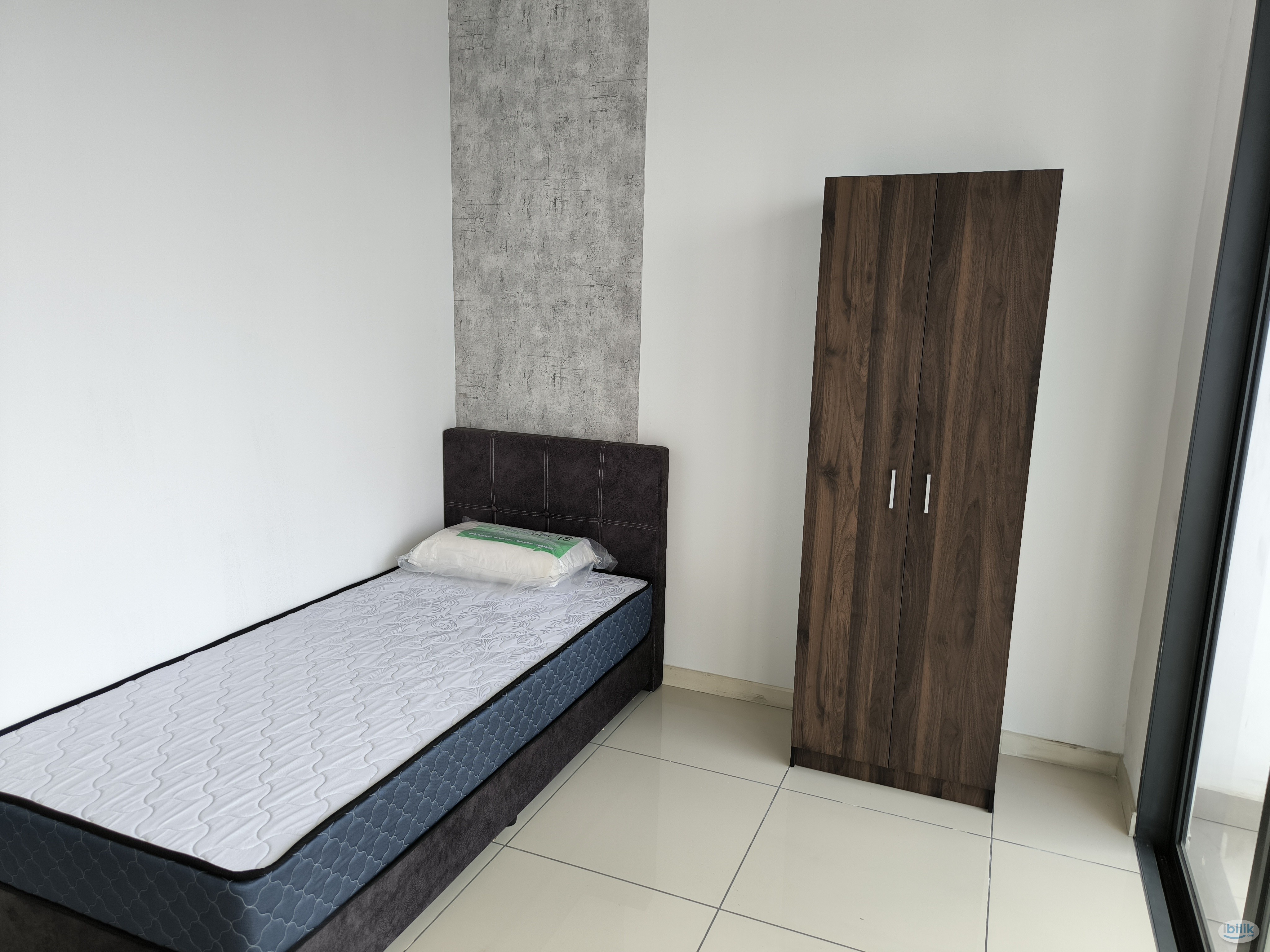 All New Fully Furnished Single Room with balcony at Casa Green, Covered walk-way to LRT Station in Bukit Jalil - Image 4