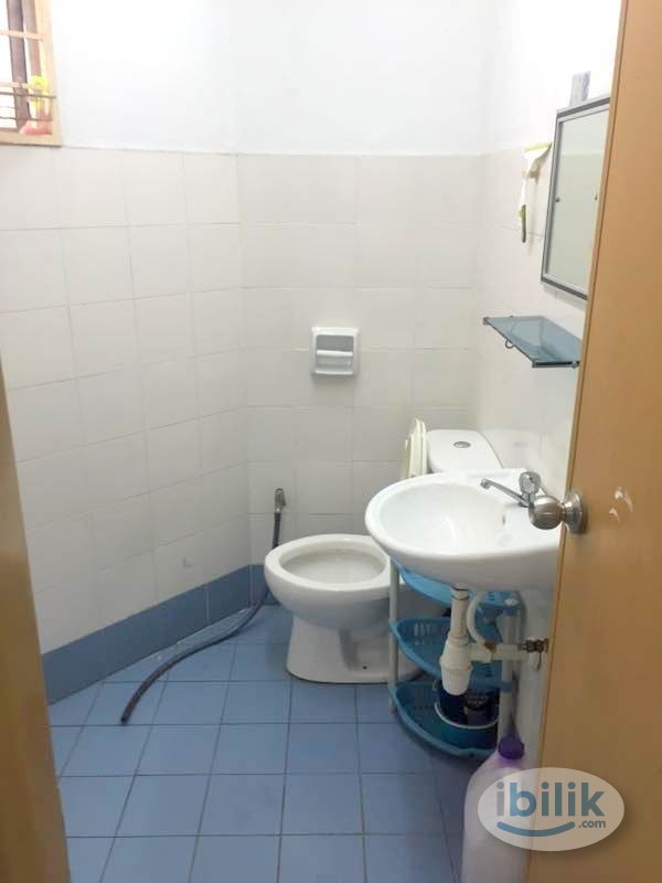 Master Room at Melur Apartment, Sentul - Image 3