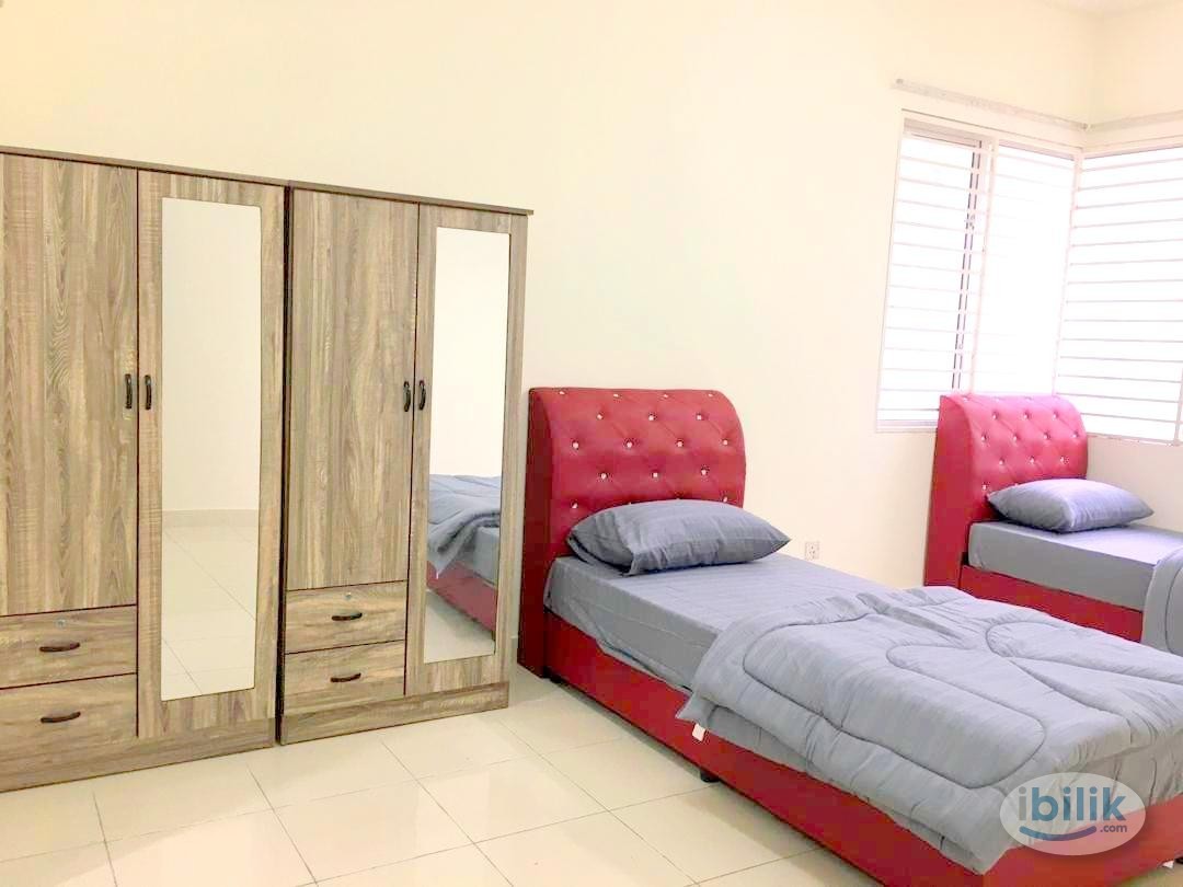 Master Room at Platinum Hill PV8, Setapak - Image 1