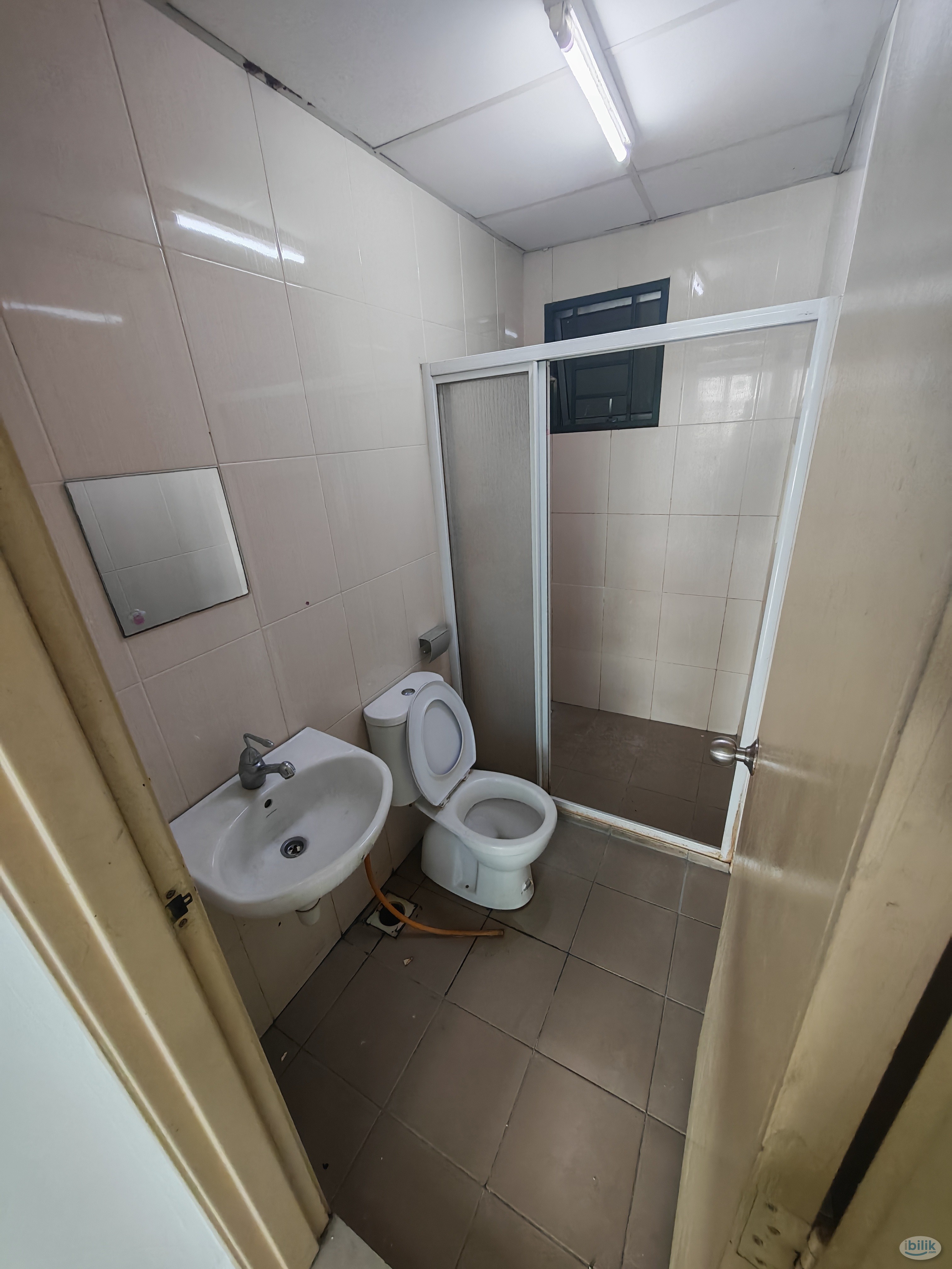 Master Room at OUG Parklane, Old Klang Road - Image 3