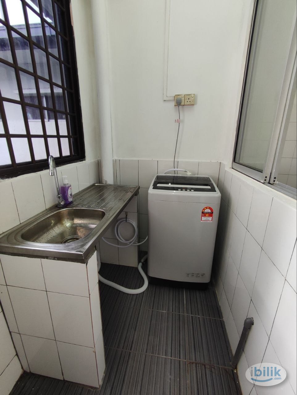 Single Room at Taman Megah Ria, Pasir Gudang - Image 3