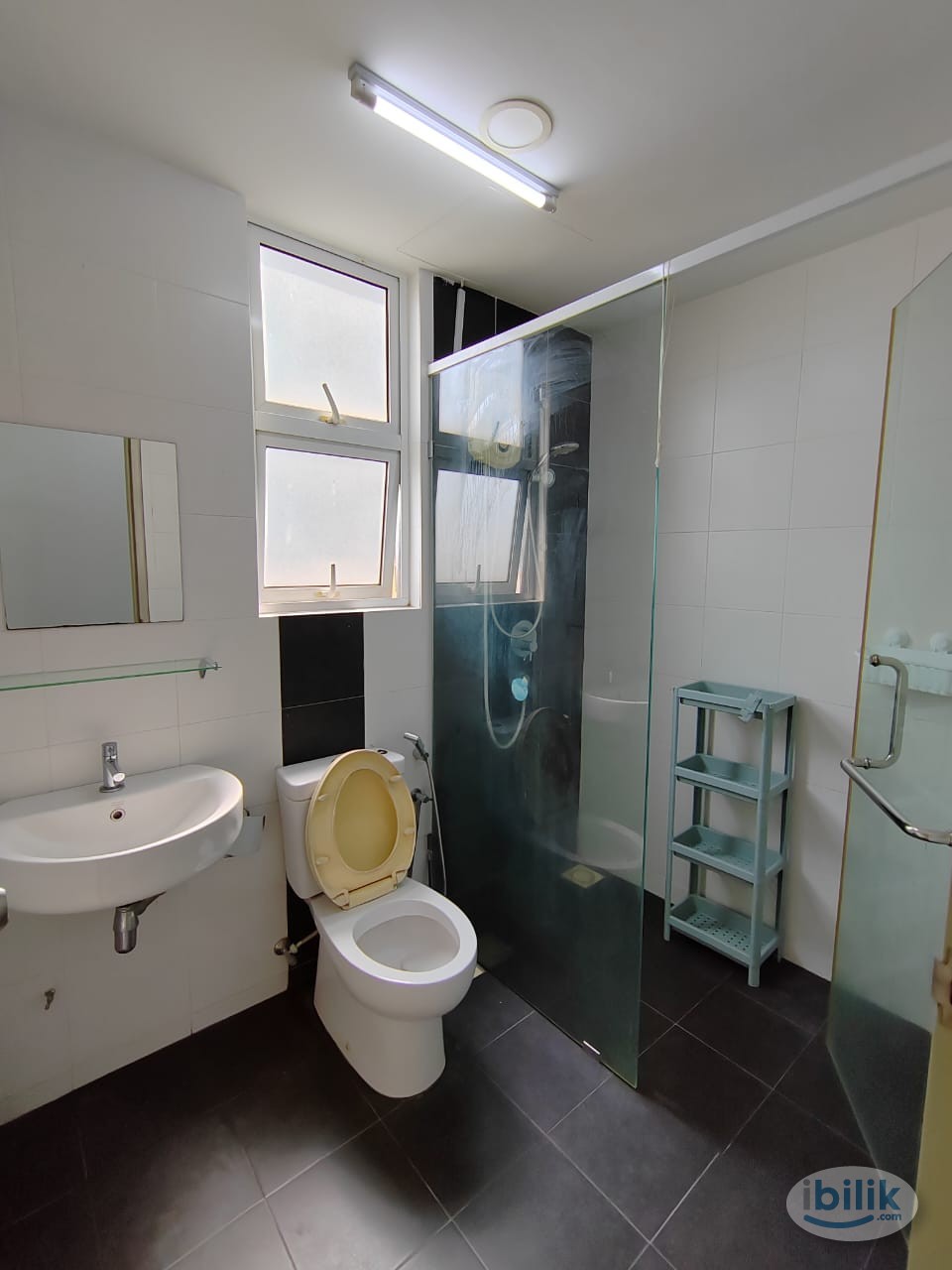 Big Master Room at Pacific Place, Ara Damansara - Image 3
