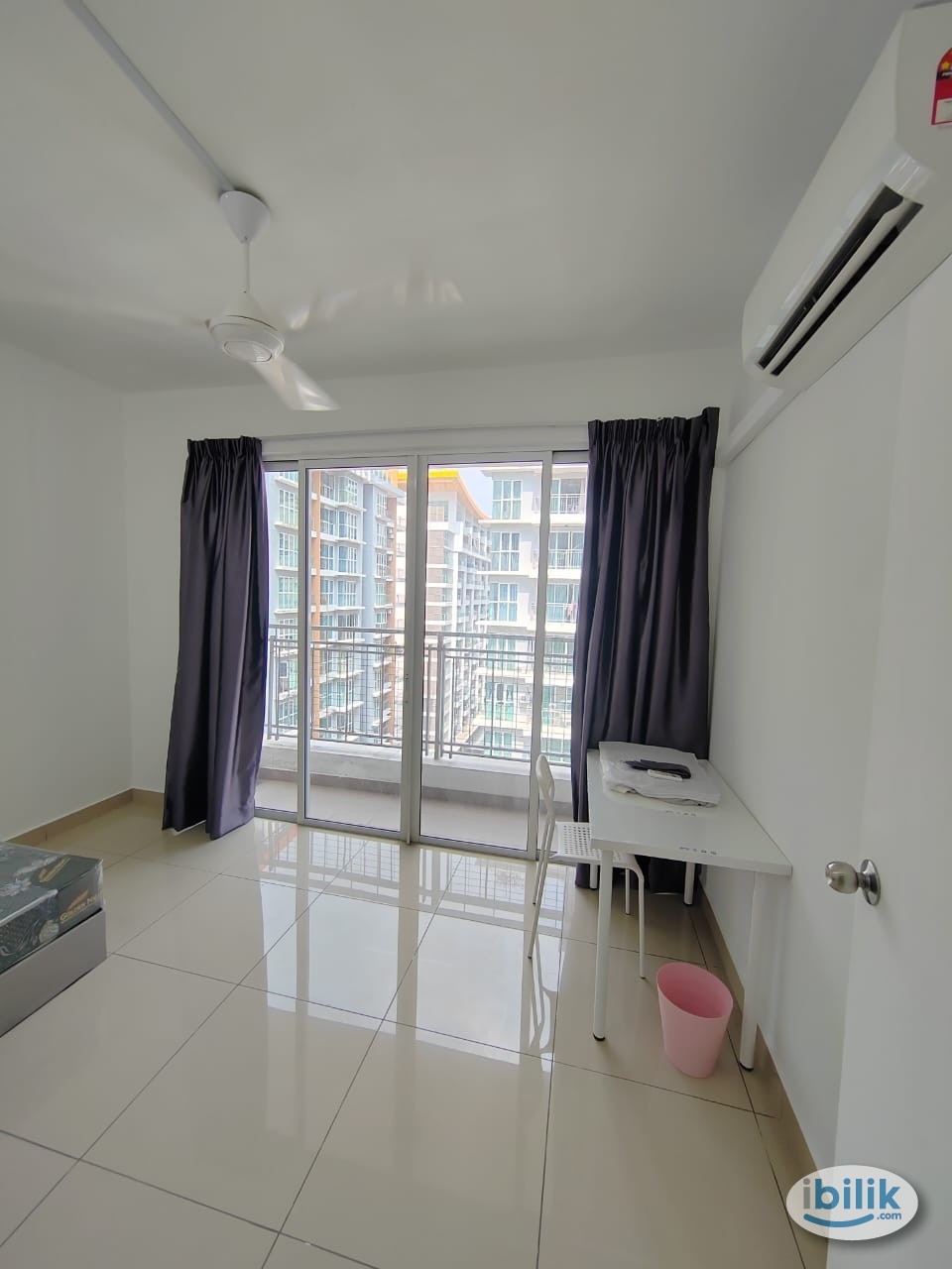Balcony Medium Room at Pacific Place, Ara Damansara - Image 1