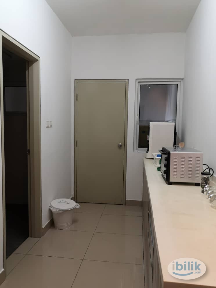 Link with MRT !! Medium Queen Bed Room with stand fan,window and AC @ Sungai Buloh D'sara ,Near to KD , Kepong , Sri - Image 4