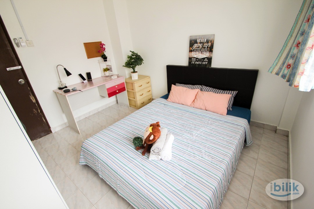 Medium Room with window & ac @ Bandar Sunway ，Near to BRT, Taylor , Monash , Inti, Subang Airport - Image 2