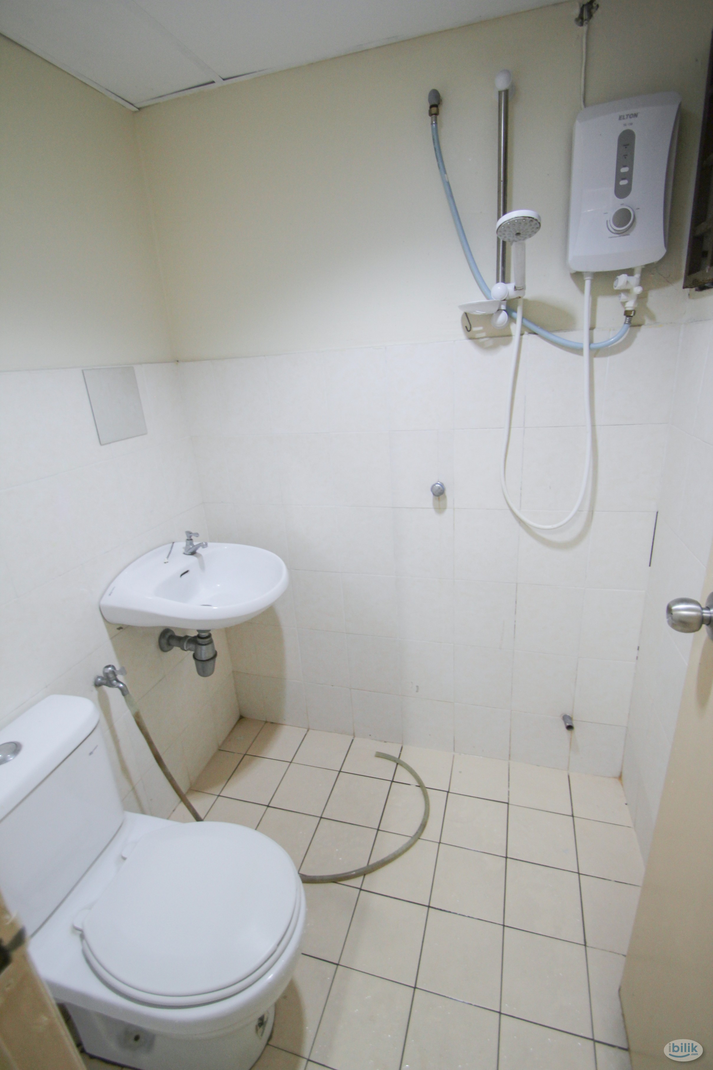 Middle Room @ Palm Spring Kota Damansara - Image 5