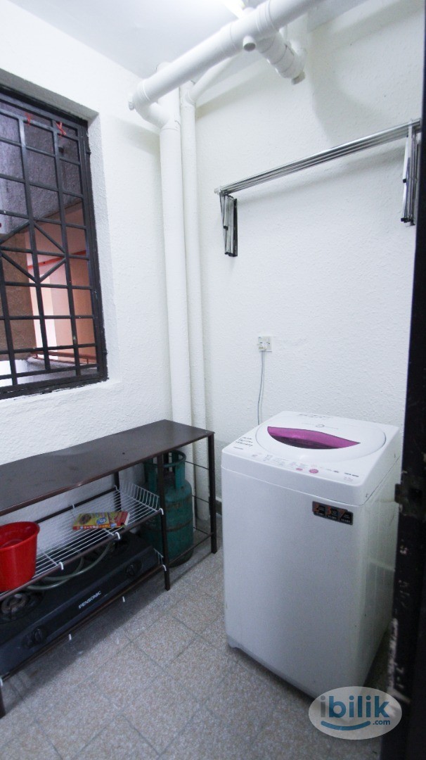 Middle Room @ Palm Spring Kota Damansara - Image 4