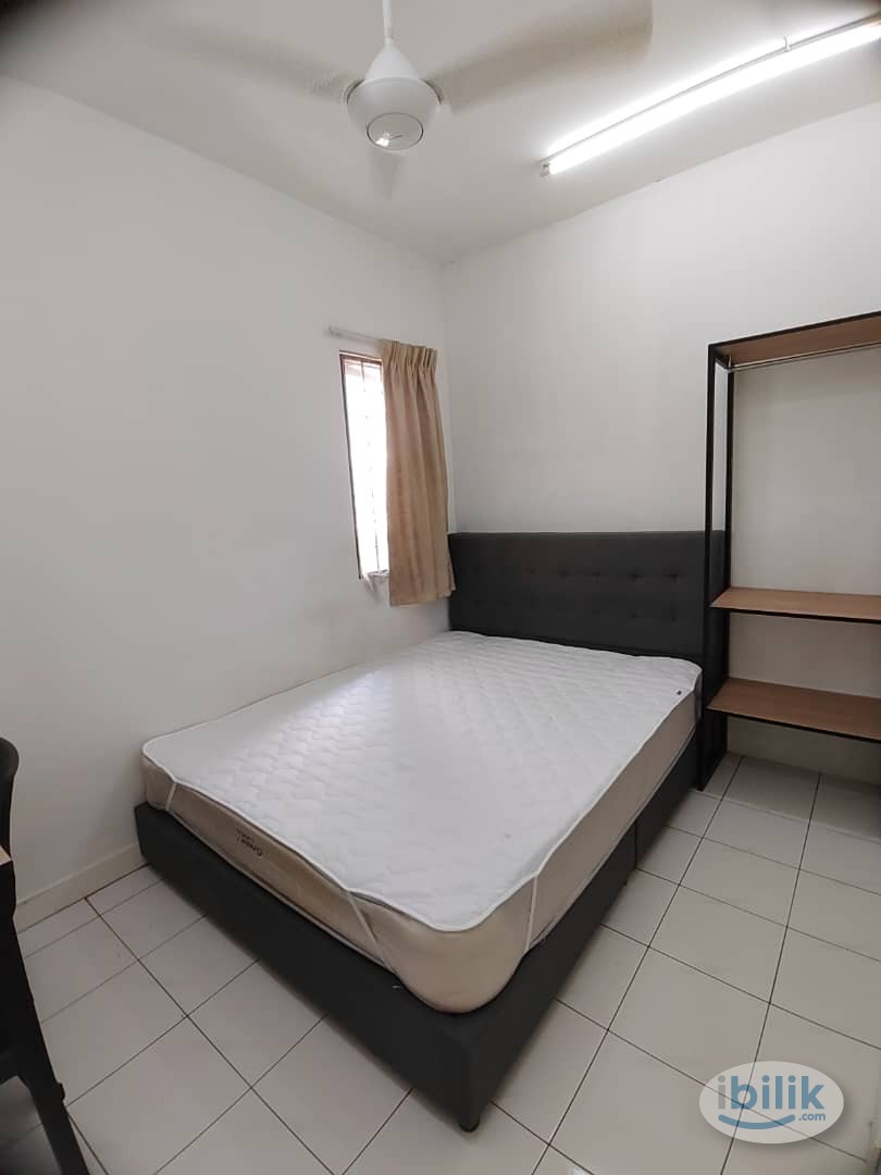 5 Min Walk To LRT,Medium Room with Fans @ Ara Damansara,Near to Grocery shop,Mall, Subang Airport - Image 3