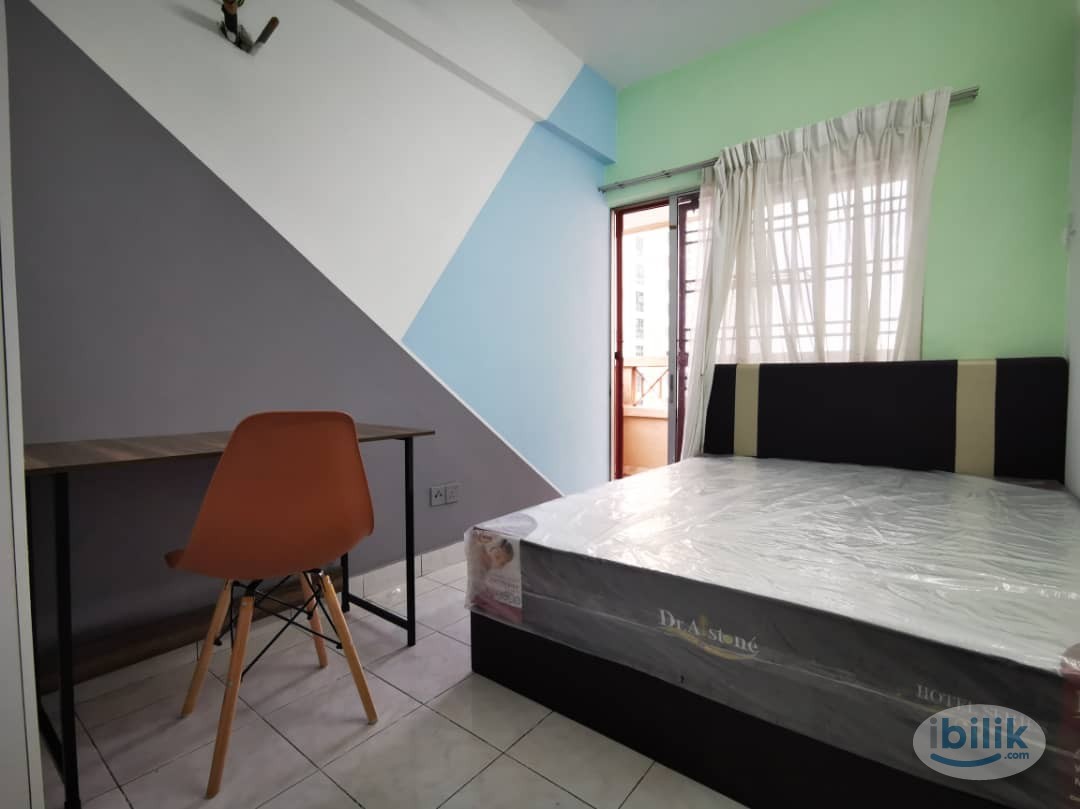 Balcony Medium Room with A/C @ Mutiara Damansara,Walk to MRT,near Ikea, Bandar Utama, TTDI - Image 1