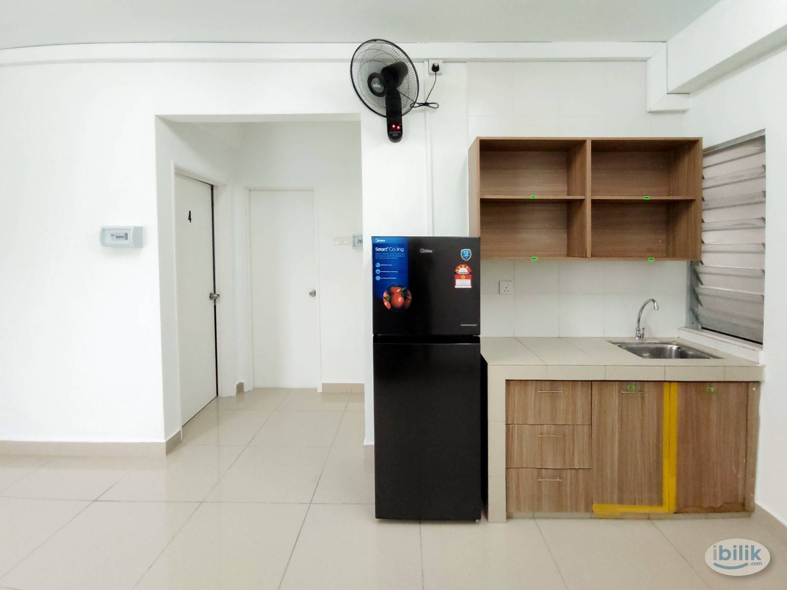FEMALE UNIT !! Walk to MRT !! Medium Room with Window & AC &Fan@Kota Damansara, Segi College - Image 5