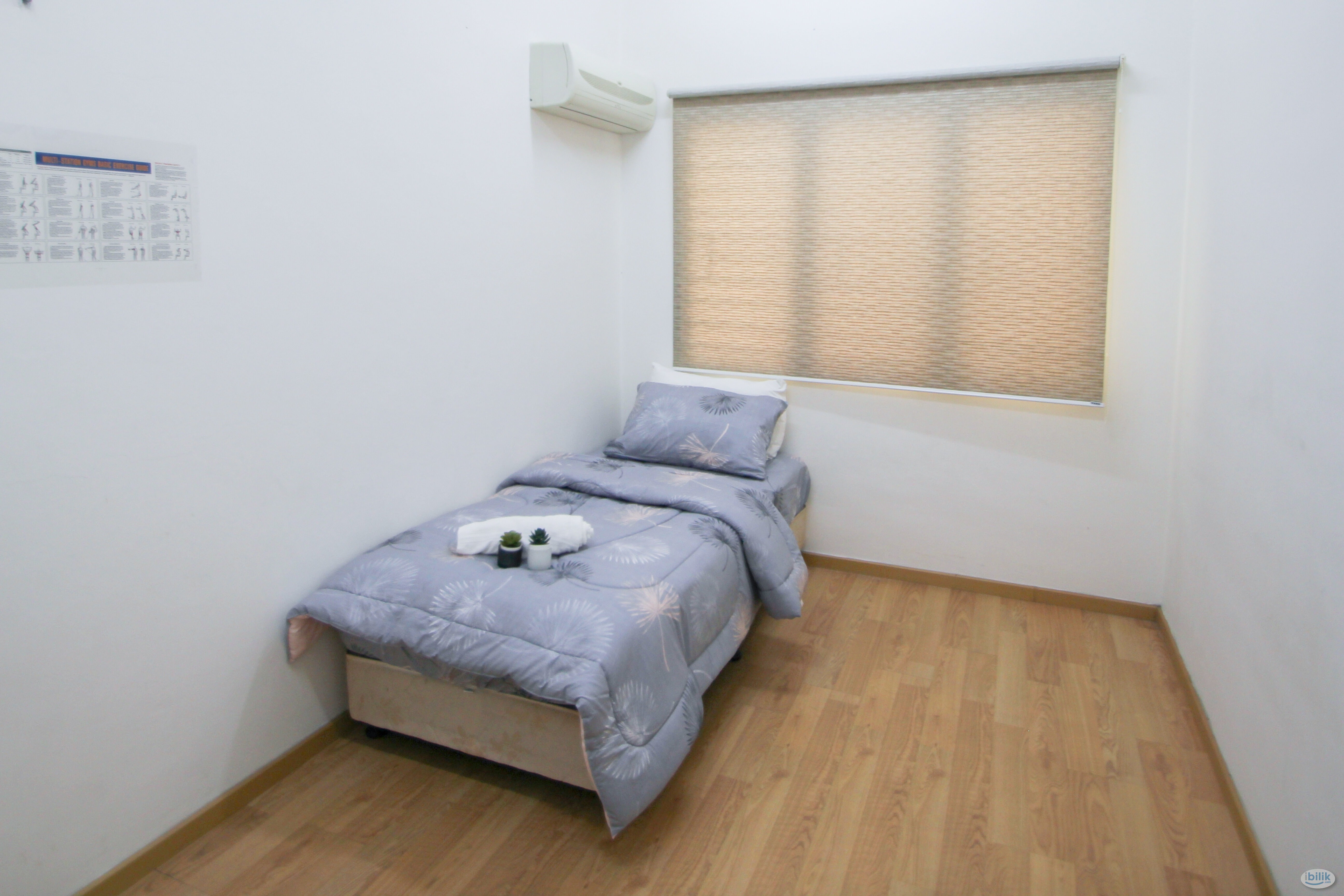 Single Room with window & AC @ Seri Kembangan, Serdang, The Mines - Image 1