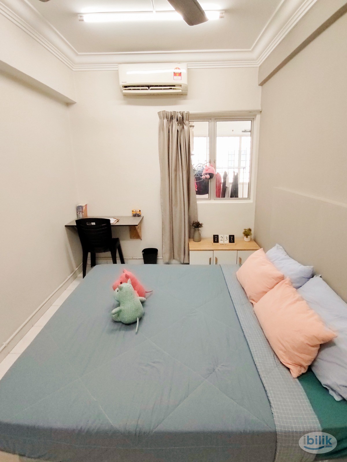 Medium Room with Aircond@ Ara Damansara  ,5 Min Walk To LRT, ，Near to Grocery shop,Mall, Subang Airport - Image 2