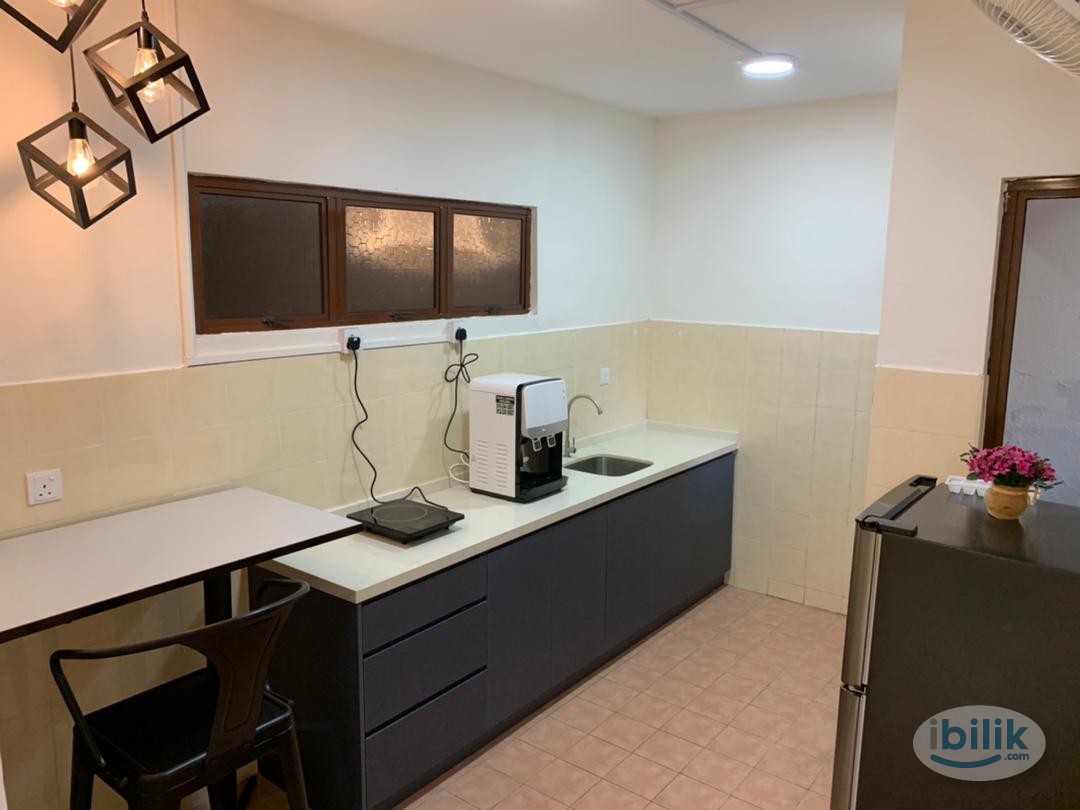 Female Unit walk to MRT !! Queen Bed with AC @ Kota Damansara,，MRT Surian,Ara Damansara , Shah Alam, Sungai Buloh - Image 3
