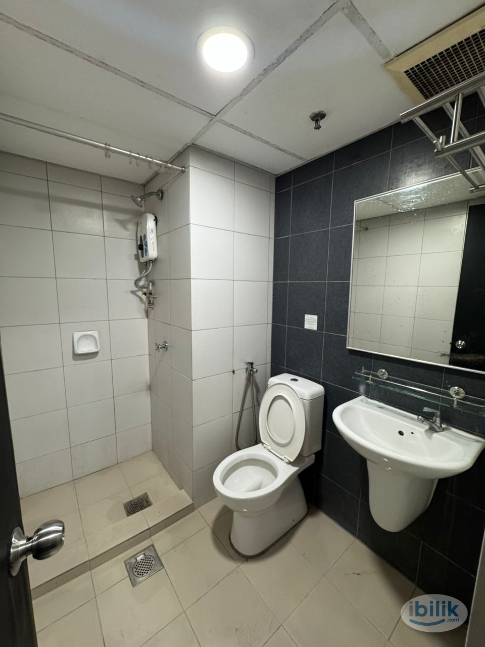 🚶‍♂️🌟6 Min WALK to CIQ |📍 5 Min to R&F Mall - Affordable, cozy & convenient!🫶🏻✨ - Image 2