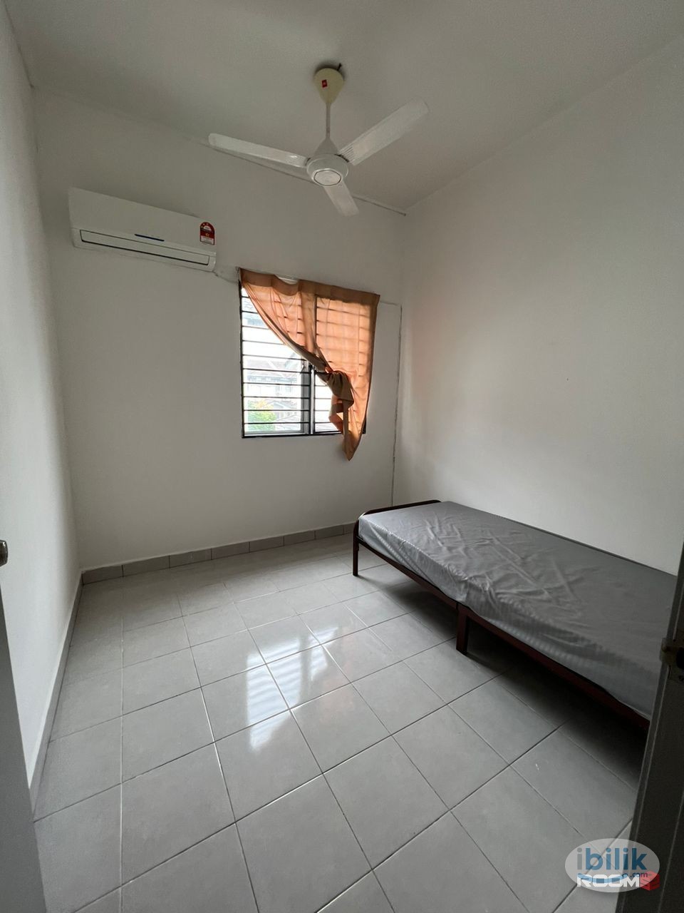 📍 Near Setia City Mall & Taipan🏠 Room for Rent + Air-Cond @ Setia Alam - Image 1