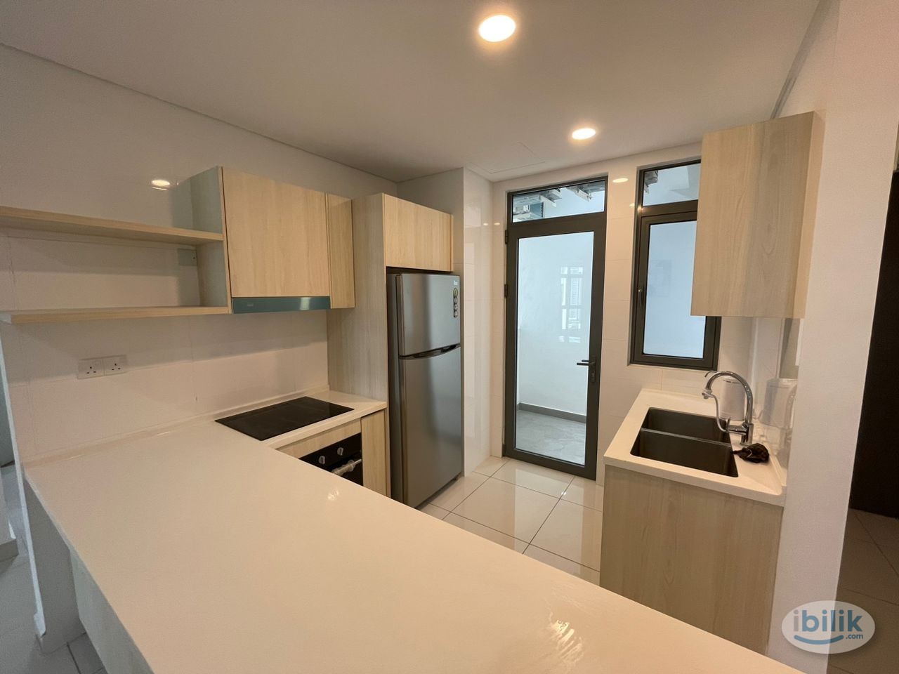 (With Attached Balcony) Medium Room at Vivo Residential Suites @ 9 Seputeh Condominium, Old Klang Road - Image 3