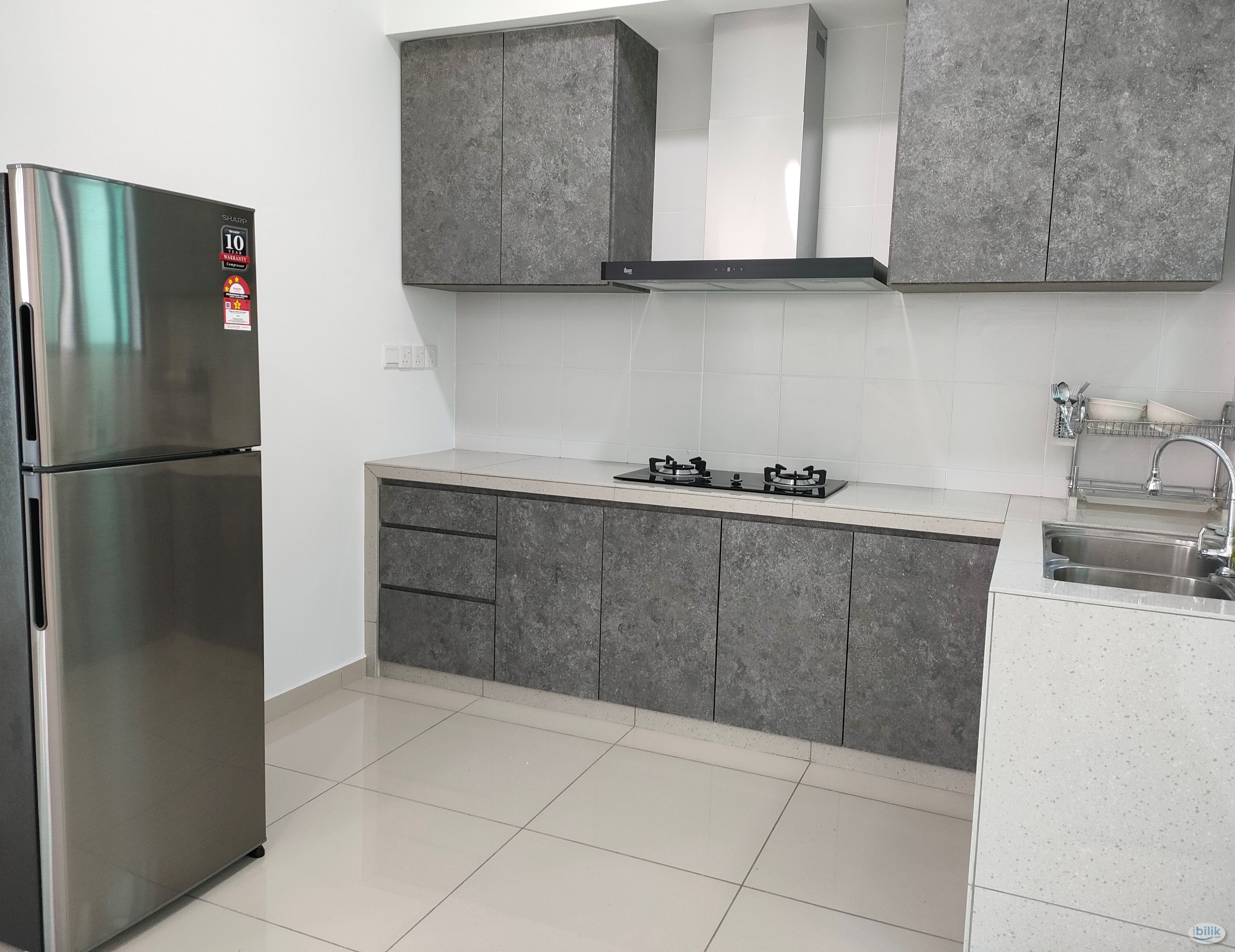 COZY SINGLE ROOM (FEMALE UNIT) AT TREE SPARINA NEAR WITH INDUSTRIAL AREA - Image 4