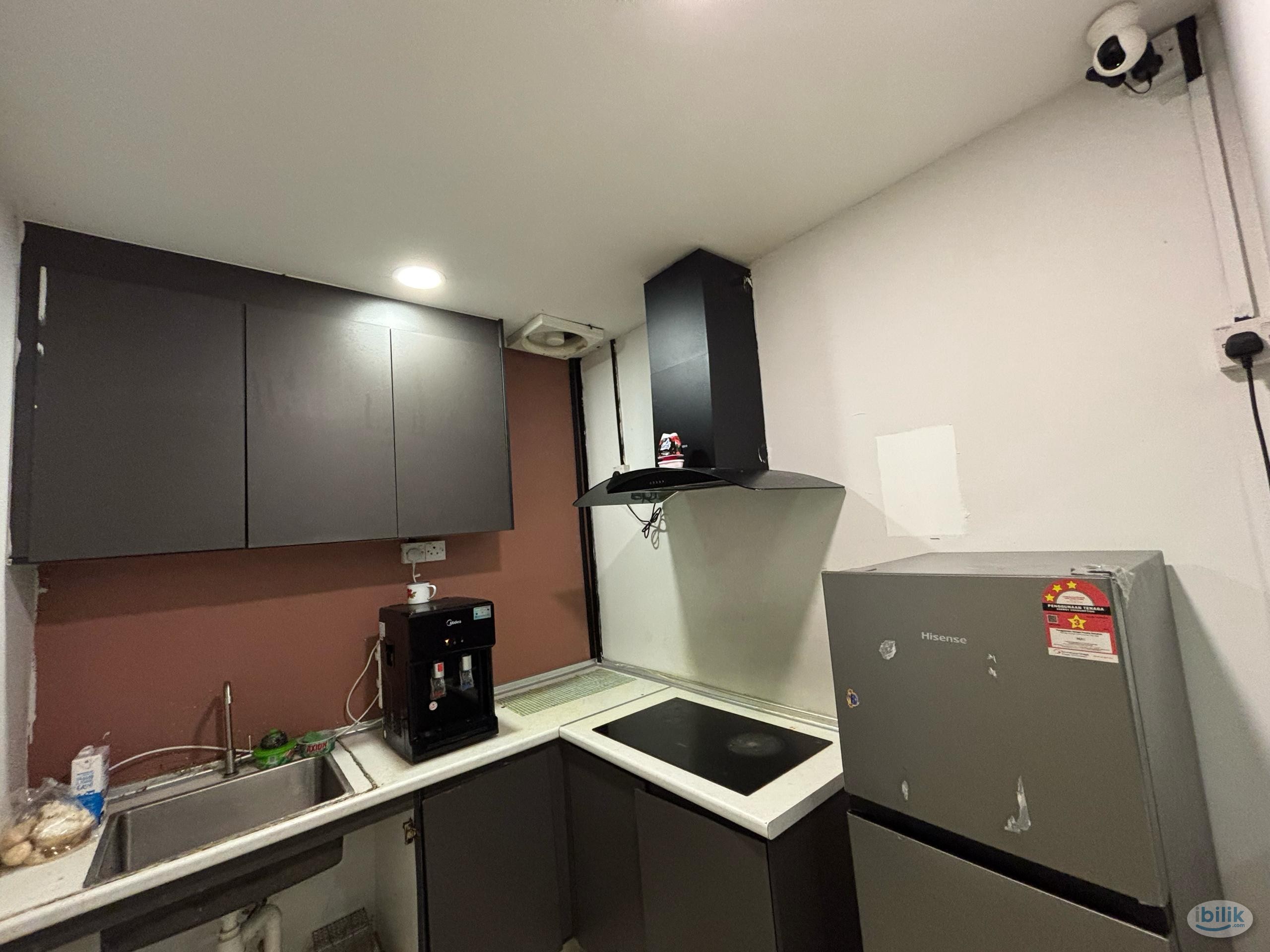 Spacious Middle Room @ Bandar Botanic - Image 3