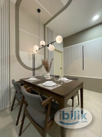 Middle Room at Meta Residences Putra Permai, Seri Kembangan - Image 2
